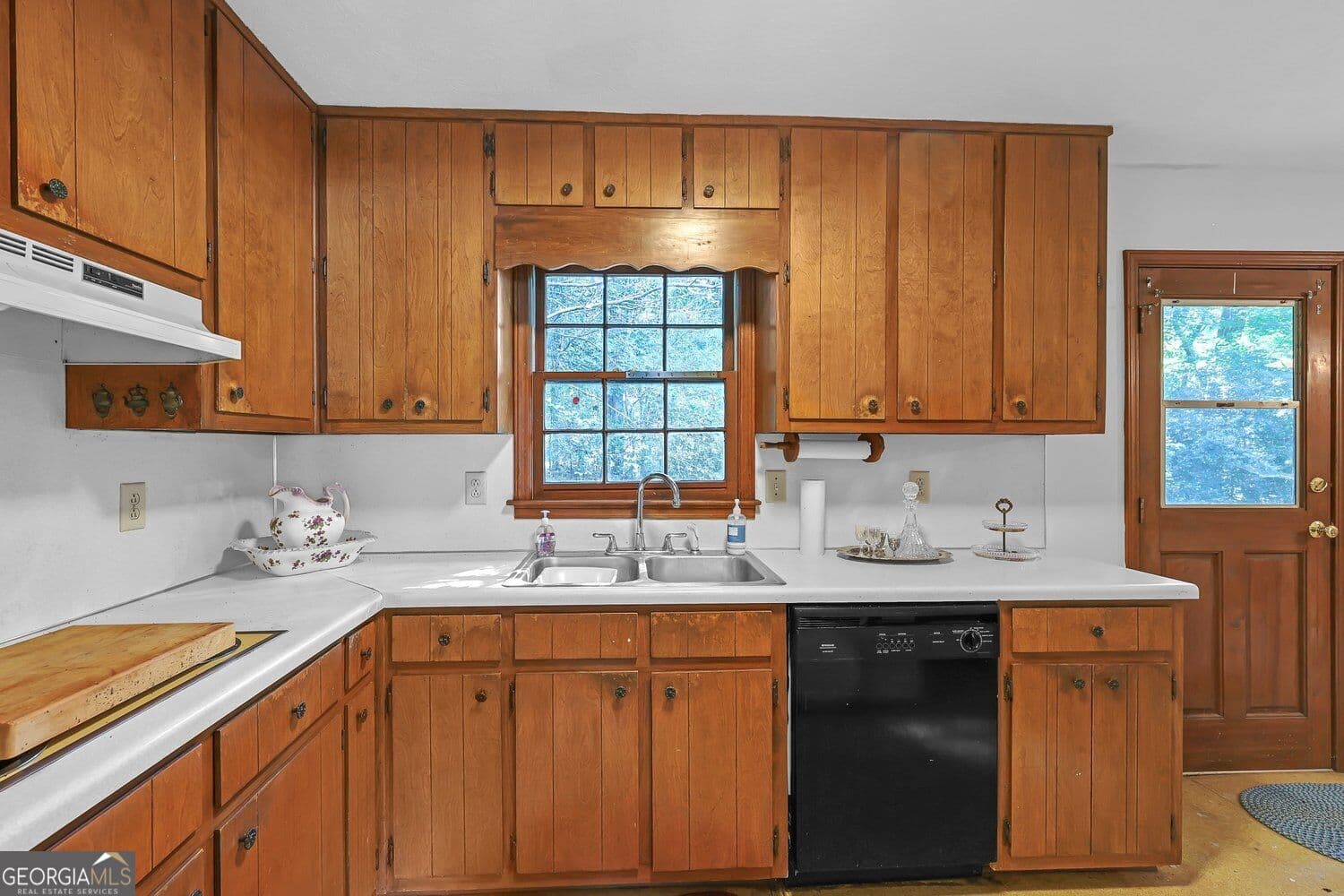 3 bedroom, 2 bathroom, 2,796 sq ft single family residence for sale at 1466 Hewatt Road, Lilburn, GA 30047 — photo 7