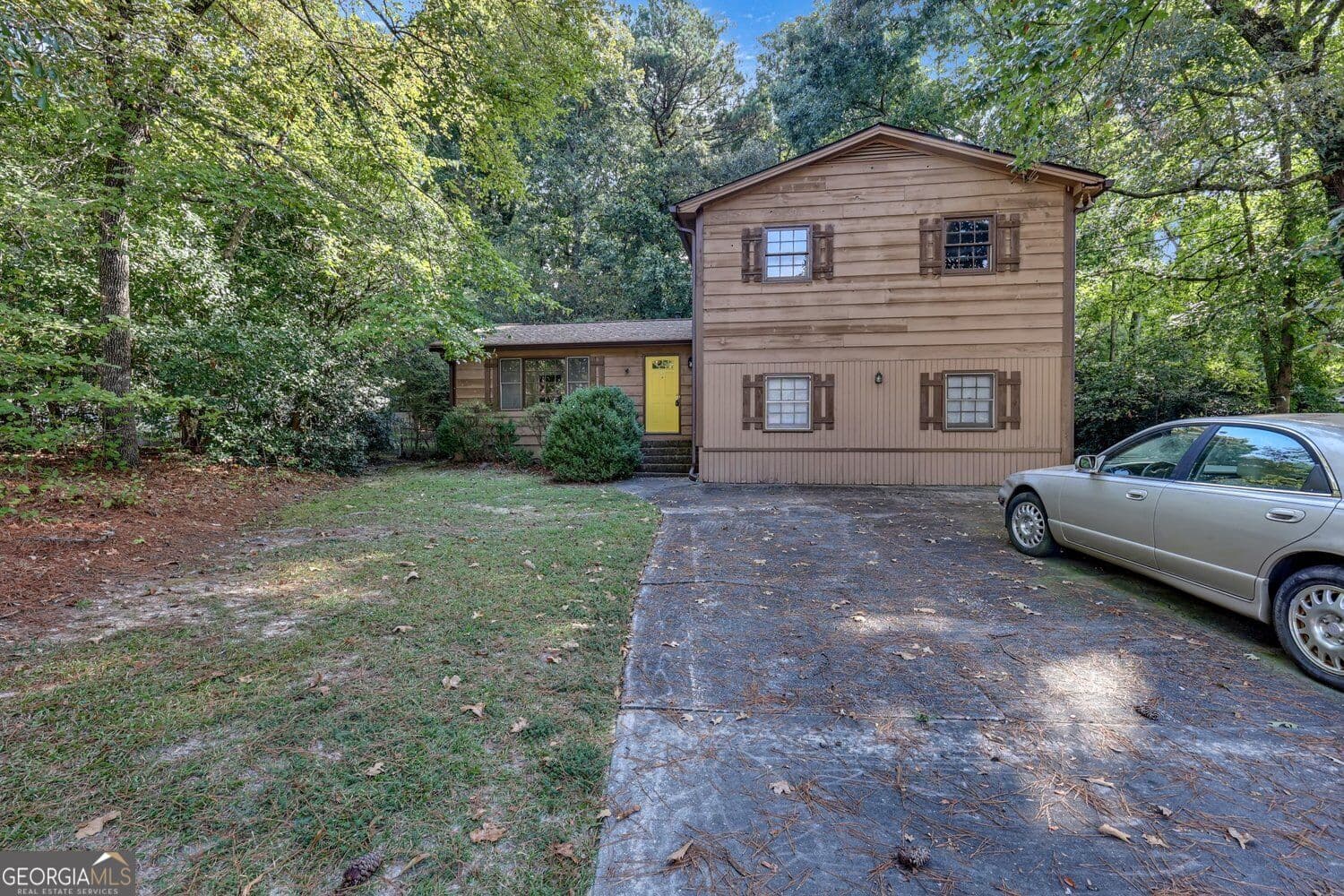 3 bedroom, 2 bathroom, 2,796 sq ft single family residence for sale at 1466 Hewatt Road, Lilburn, GA 30047