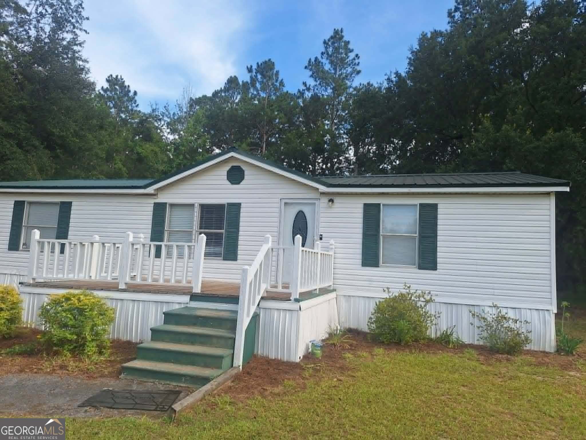 3 bedroom, 2 bathroom, 1,248 sq ft manufactured home,single family residence for sale at 21 White Acre Lane, Baxley, GA 31513 — photo 2
