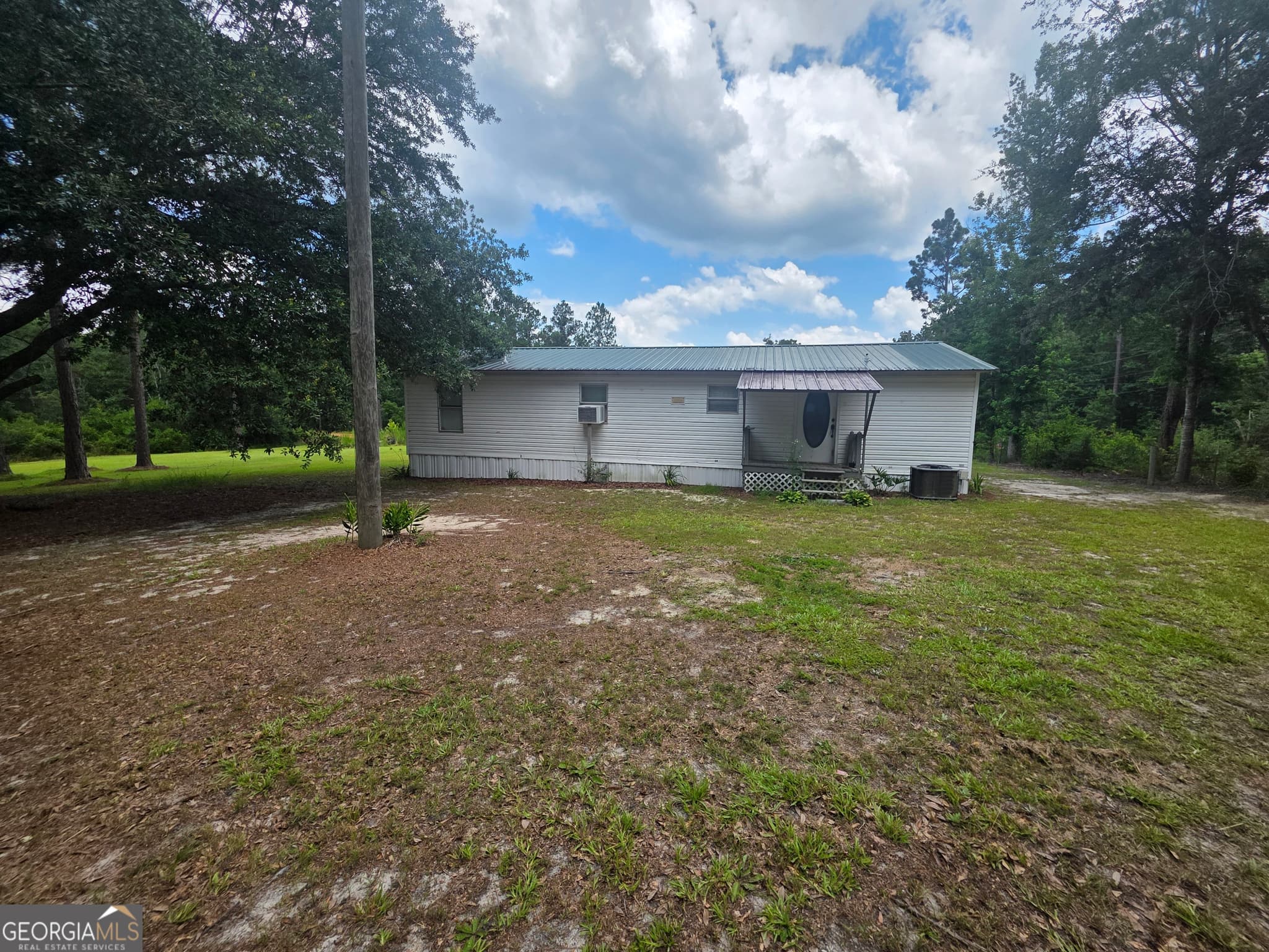 3 bedroom, 2 bathroom, 1,248 sq ft manufactured home,single family residence for sale at 21 White Acre Lane, Baxley, GA 31513 — photo 6