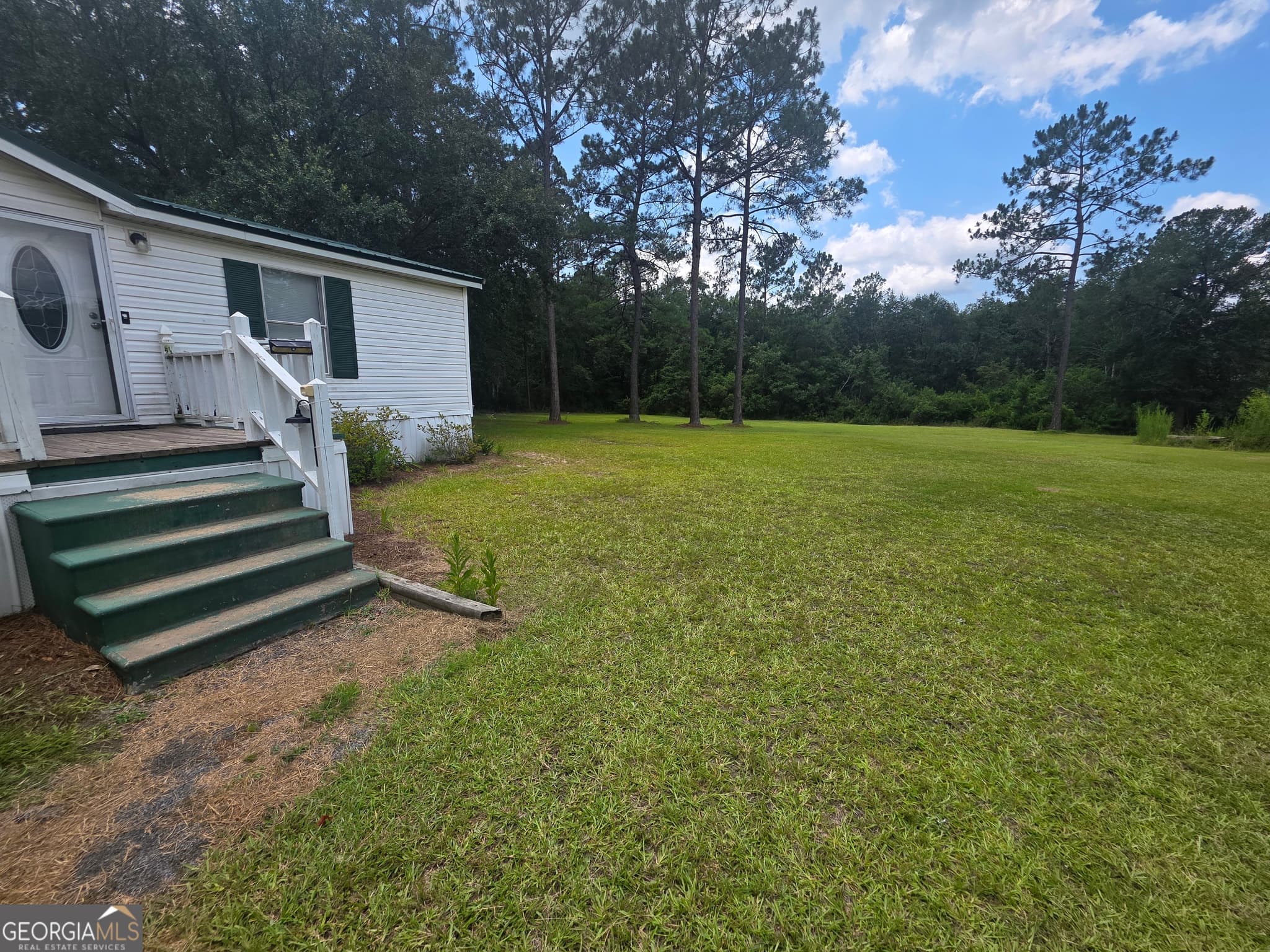 3 bedroom, 2 bathroom, 1,248 sq ft manufactured home,single family residence for sale at 21 White Acre Lane, Baxley, GA 31513 — photo 3