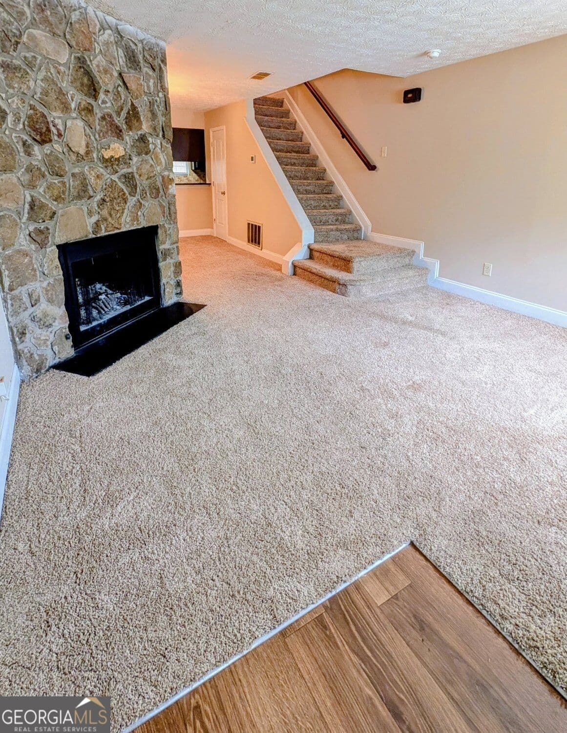 2 bedroom, 2 bathroom, 1,088 sq ft townhouse for sale at 6662 Ramgates Way, Norcross, GA 30093 — photo 2