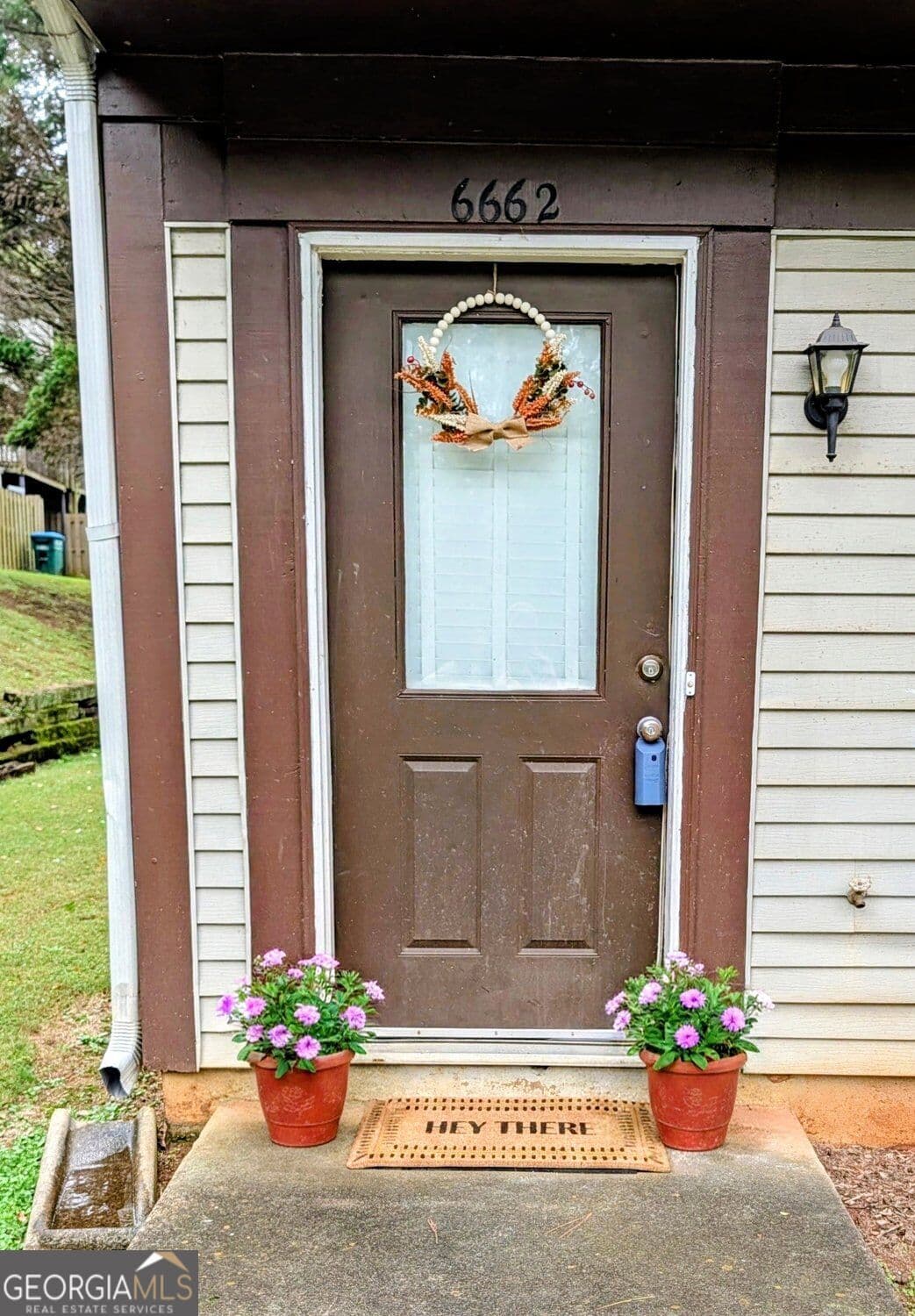 2 bedroom, 2 bathroom, 1,088 sq ft townhouse for sale at 6662 Ramgates Way, Norcross, GA 30093 — photo 1 of 16