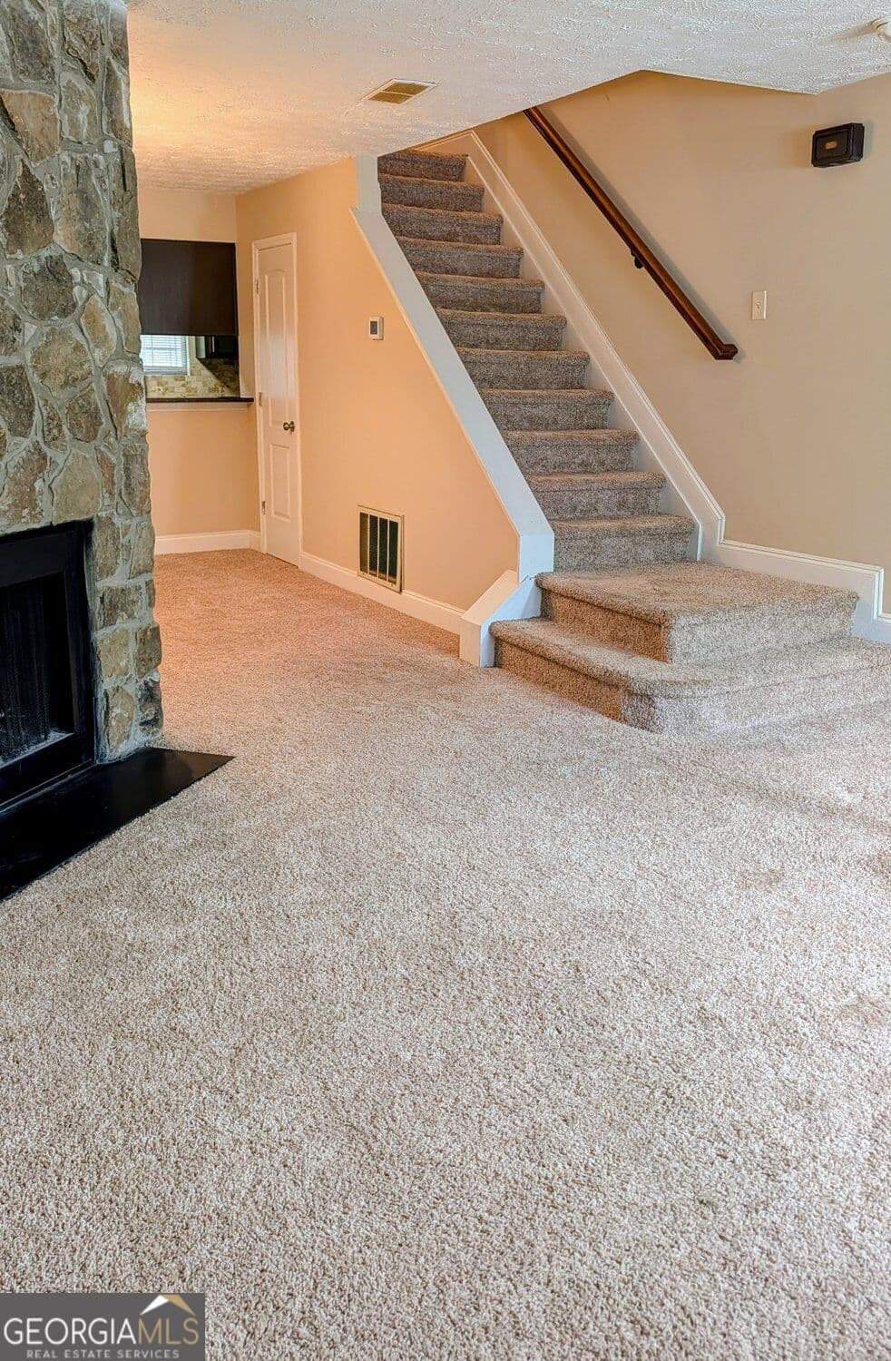 2 bedroom, 2 bathroom, 1,088 sq ft townhouse for sale at 6662 Ramgates Way, Norcross, GA 30093 — photo 4