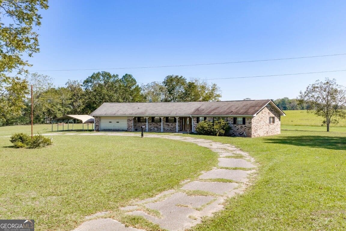 3 bedroom, 3 bathroom, 1,667 sq ft single family residence for sale at 1762 Second Kolomoki Road, Blakely, GA 39823 — photo 2