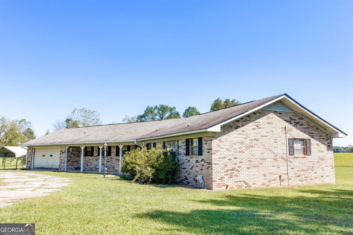 3 bedroom, 3 bathroom, 1,667 sq ft single family residence for sale at 1762 Second Kolomoki Road, Blakely, GA 39823 — photo 3