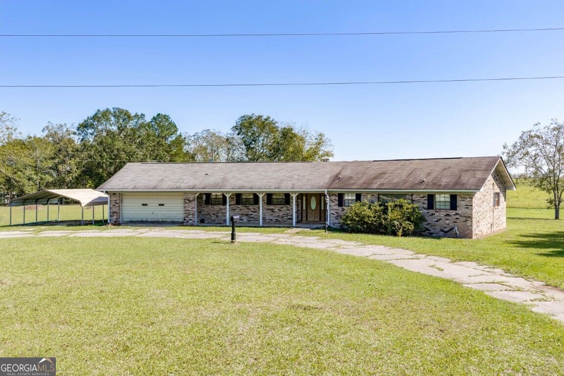 3 bedroom, 3 bathroom, 1,667 sq ft single family residence for sale at 1762 Second Kolomoki Road, Blakely, GA 39823