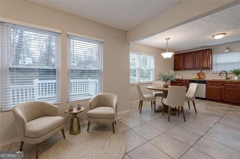 3 bedroom, 2 bathroom, 1,218 sq ft single family residence for sale at 549 Pineland Circle, Mableton, GA 30126 — photo 10