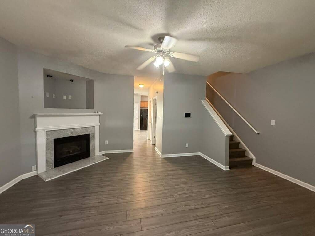 3 bedroom, 2.5 bathroom, 1,440 sq ft townhouse for rent at 1759 Glen View Way, Hampton, GA 30228 for $1,900 a month — photo 1 of 1