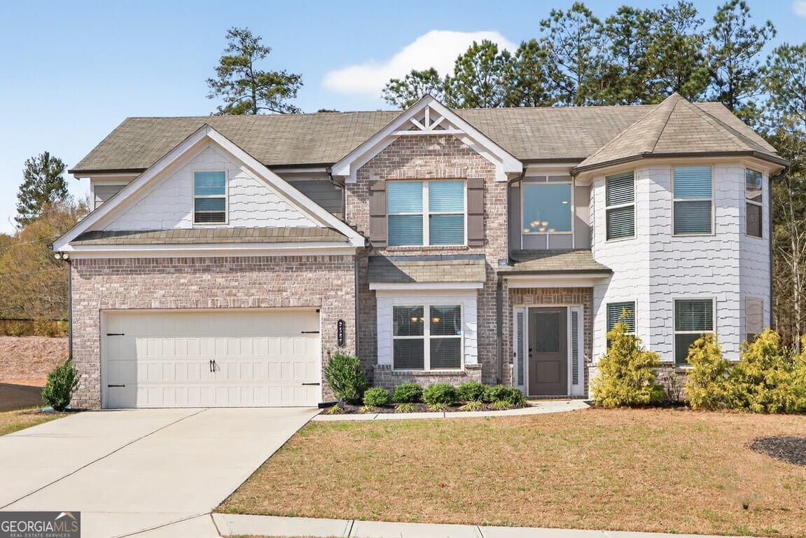5 bedroom, 3 bathroom, 2,835 sq ft single family residence sold at 2587 Bear Paw Drive, Lawrenceville, GA 30043