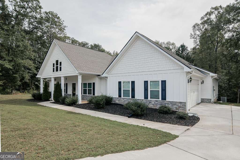 4 bedroom, 3 bathroom single family residence for sale at 155 Alcovy Reserve Way, Covington, GA 30014 — photo 3