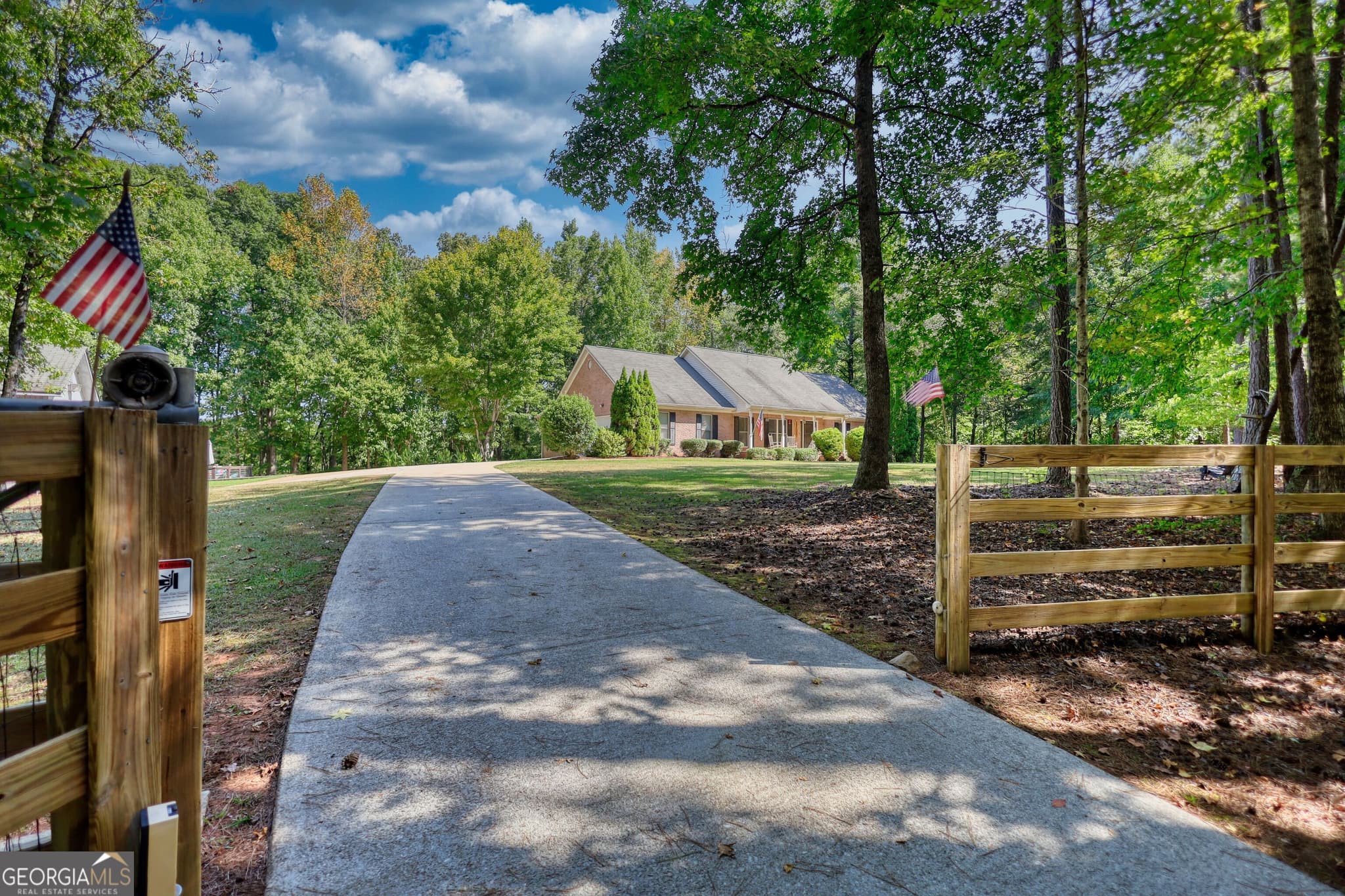 4 bedroom, 3.5 bathroom, 4,294 sq ft single family residence for sale at 336 Channing Cope Road, Covington, GA 30016 — photo 2