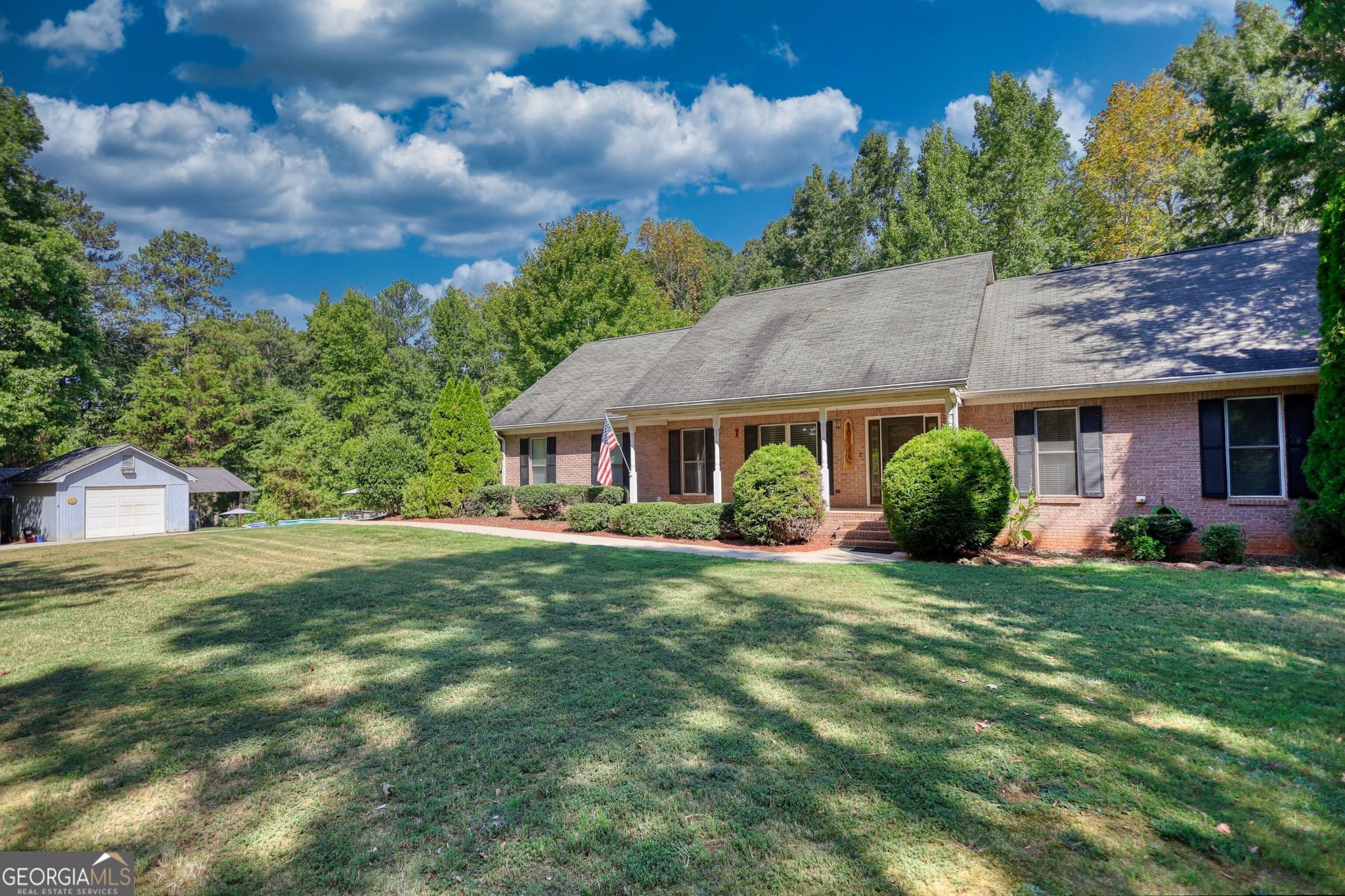 4 bedroom, 3.5 bathroom, 4,294 sq ft single family residence for sale at 336 Channing Cope Road, Covington, GA 30016 — photo 3
