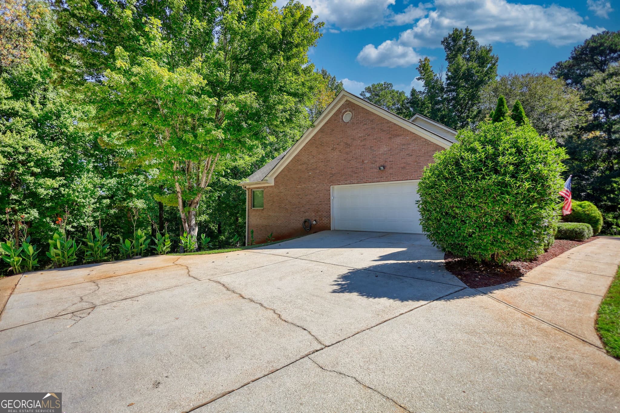 4 bedroom, 3.5 bathroom, 4,294 sq ft single family residence for sale at 336 Channing Cope Road, Covington, GA 30016 — photo 5