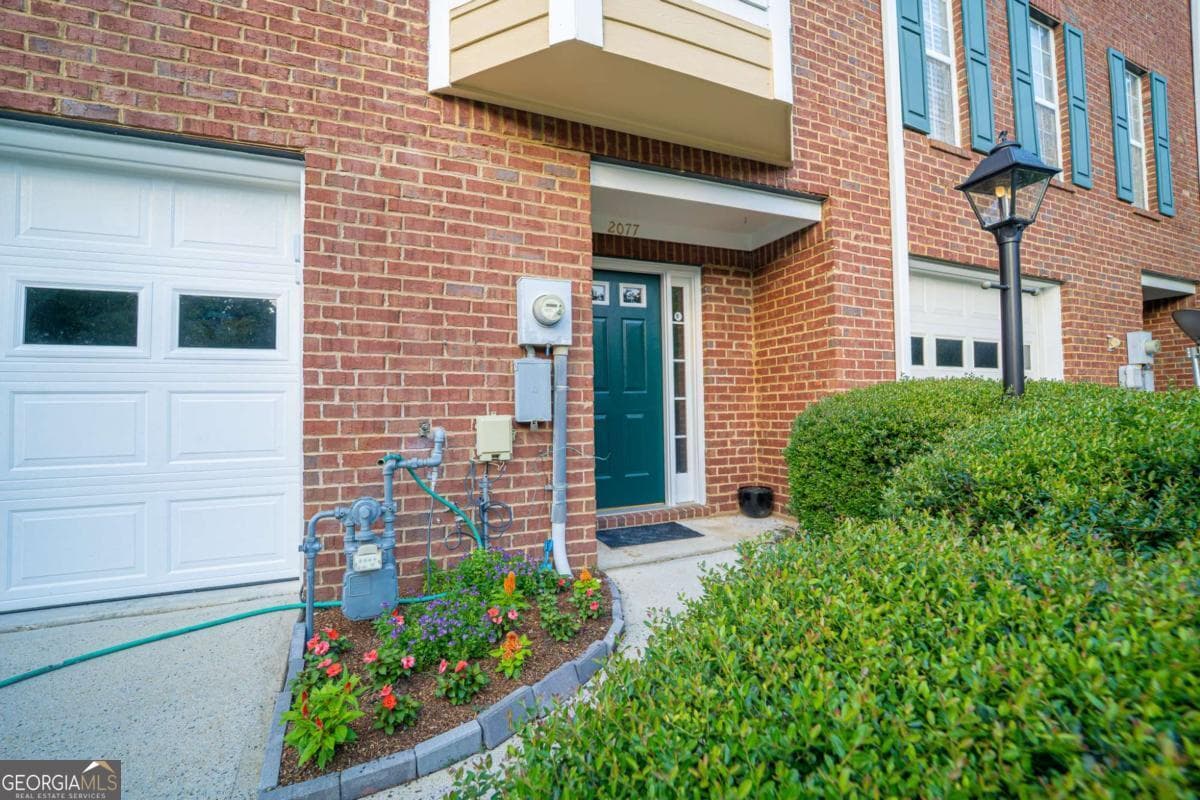 4 bedroom, 3.5 bathroom townhouse for sale at 2077 Pinnacle Pointe Drive, Norcross, GA 30071 — photo 3