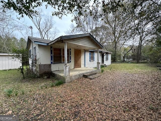 3 bedroom, 1 bathroom, 900 sq ft single family residence sold at 238 Stewart Lane, Lyons, GA 30436