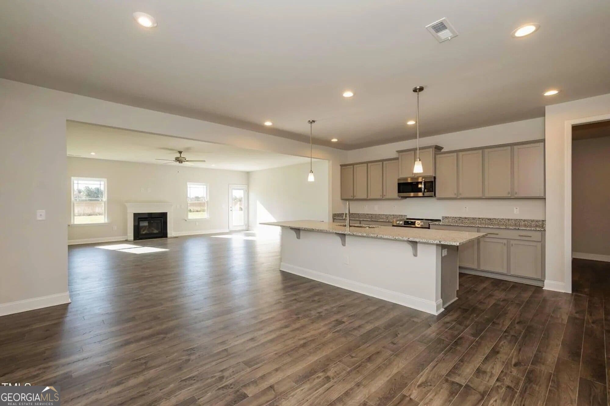 4 bedroom, 3 bathroom, 2,906 sq ft single family residence for sale at 3009 Fairway Drive LOT 914, Villa Rica, GA 30180 — photo 3