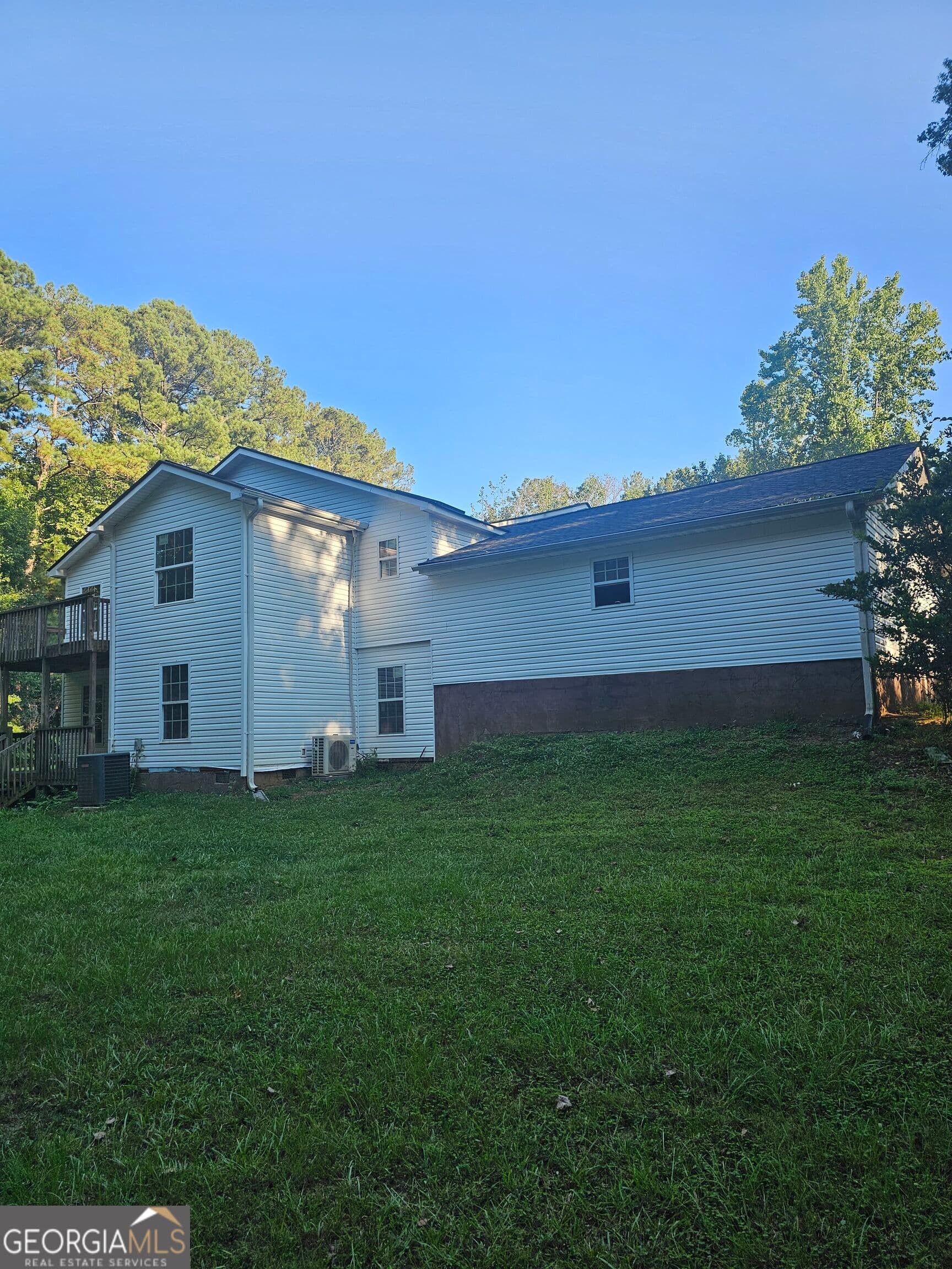 4 bedroom, 3 bathroom, 3,462 sq ft single family residence for sale at 3300 Stewart Lake Road, Monroe, GA 30655 — photo 3