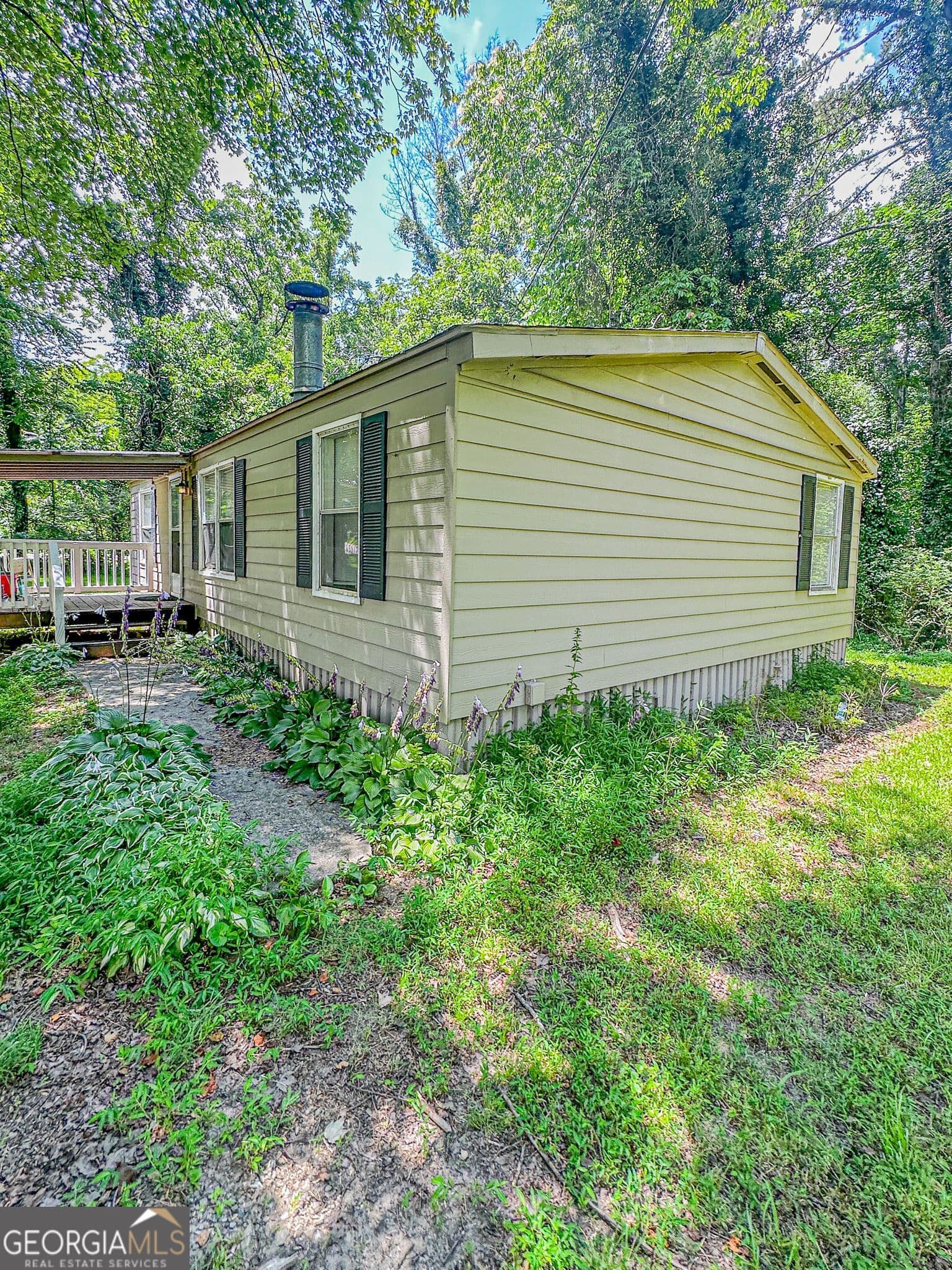 3 bedroom, 2 bathroom, 1,040 sq ft manufactured home,single family residence for rent at 6220 Town Creek Road, Dahlonega, GA 30533 for $1,425 a month — photo 6