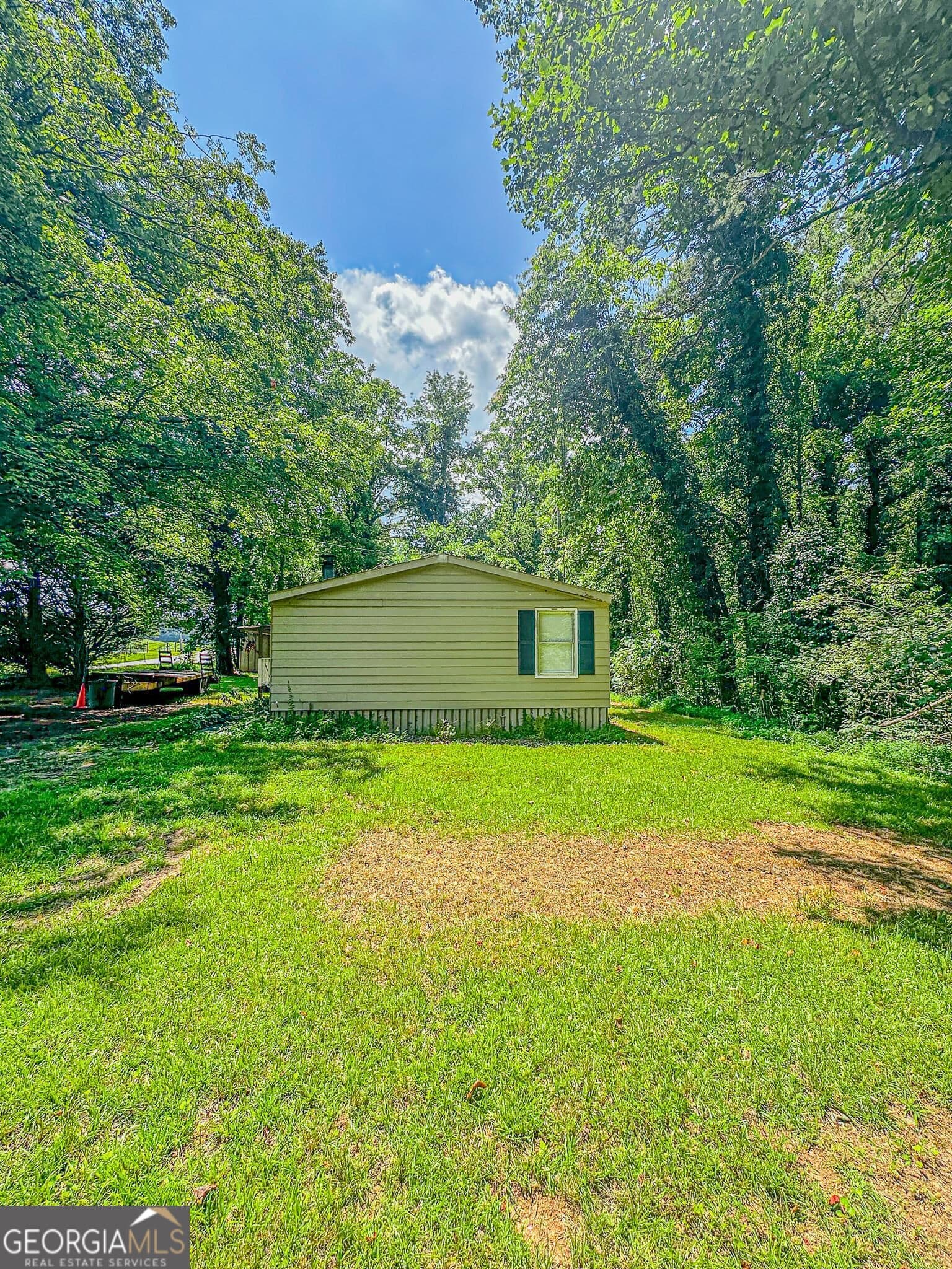 3 bedroom, 2 bathroom, 1,040 sq ft manufactured home,single family residence for rent at 6220 Town Creek Road, Dahlonega, GA 30533 for $1,425 a month — photo 7