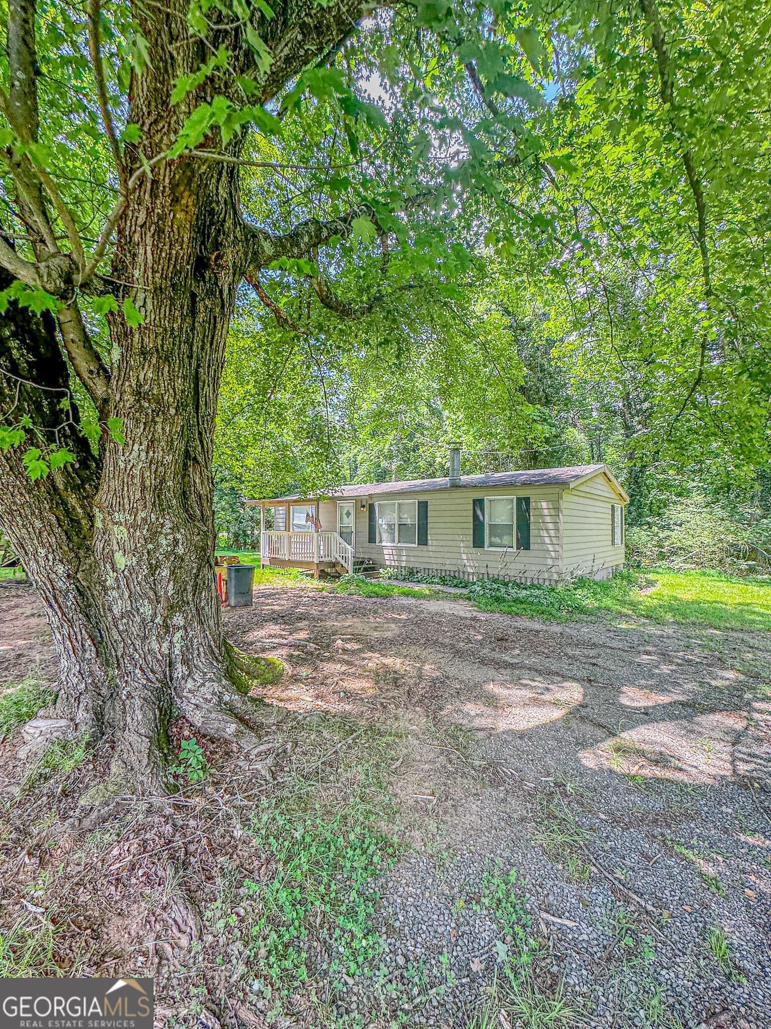 3 bedroom, 2 bathroom, 1,040 sq ft manufactured home,single family residence for rent at 6220 Town Creek Road, Dahlonega, GA 30533 for $1,425 a month — photo 10