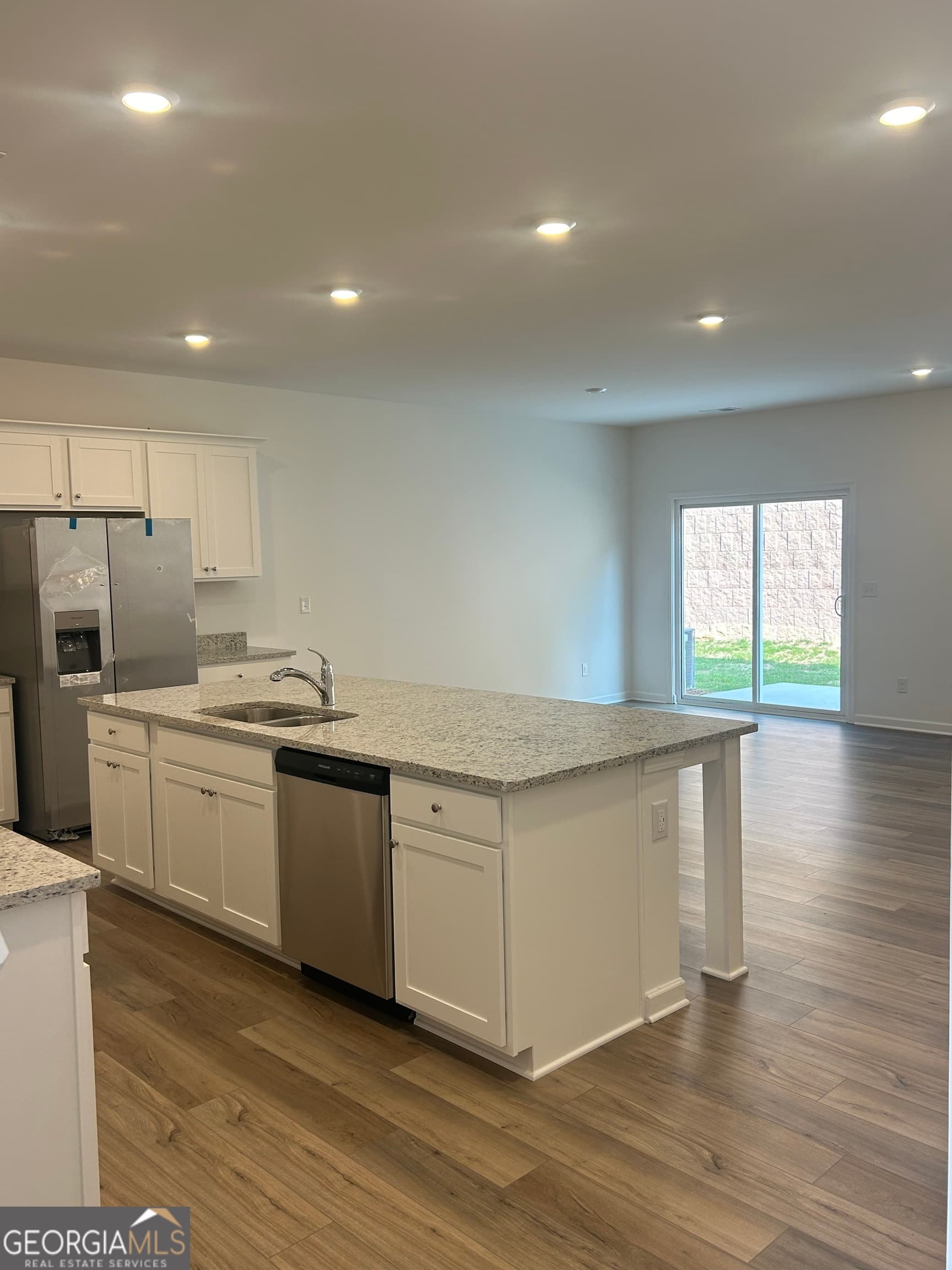3 bedroom, 2.5 bathroom, 1,796 sq ft townhouse for rent at 160 Vision Street, Bethlehem, GA 30620 for $2,300 a month — photo 3