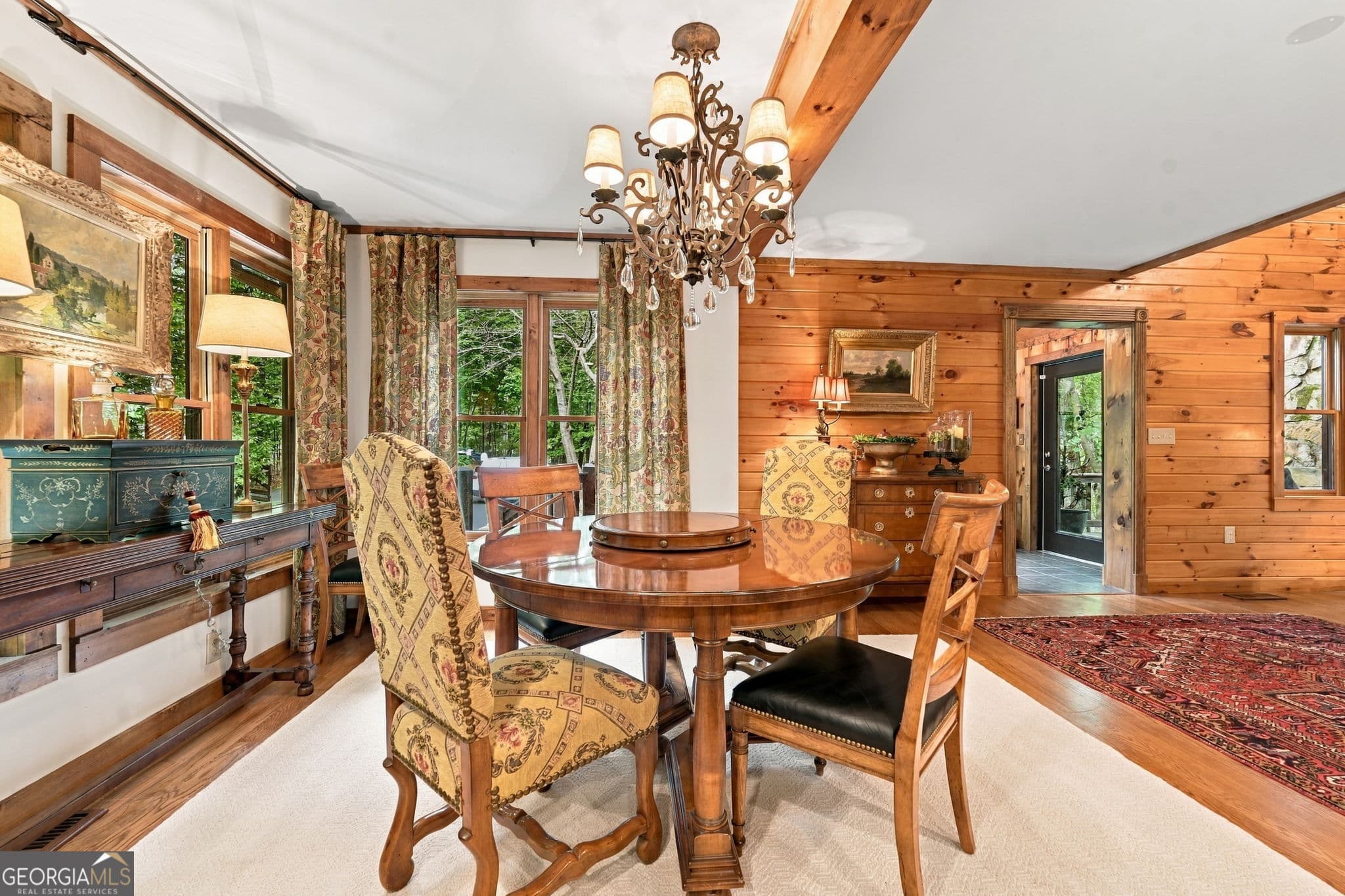 4 bedroom, 3 bathroom, 2,800 sq ft cabin,single family residence for sale at 205 Minnehaha Trail, Blue Ridge, GA 30513 — photo 7