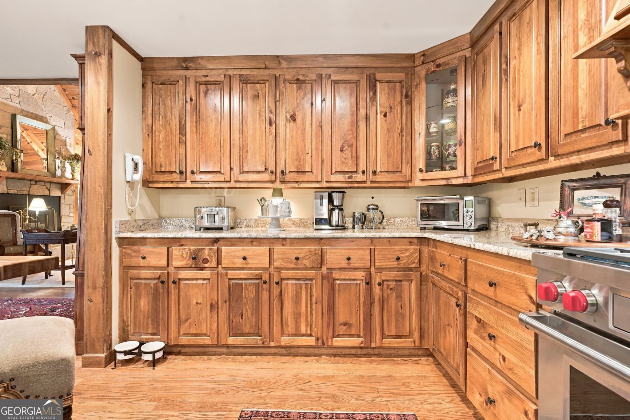 4 bedroom, 3 bathroom, 2,800 sq ft cabin,single family residence for sale at 205 Minnehaha Trail, Blue Ridge, GA 30513 — photo 10