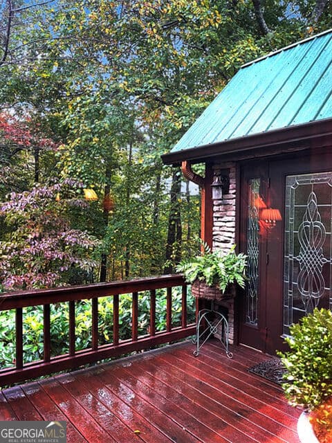 4 bedroom, 3 bathroom, 2,800 sq ft cabin,single family residence for sale at 205 Minnehaha Trail, Blue Ridge, GA 30513 — photo 4