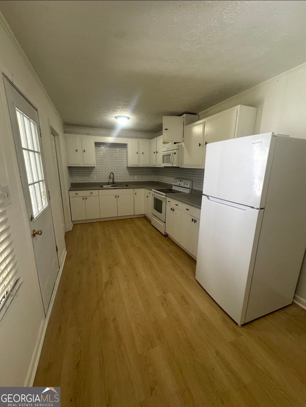 2 bedroom, 1 bathroom, 3,712 sq ft single family residence for rent at 540 Aubrey Drive, Athens, GA 30606 for $1,400 a month — photo 4