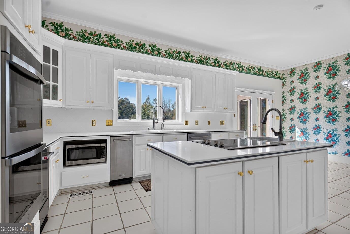 6 bedroom, 6.5 bathroom, 9,384 sq ft single family residence for sale at 219 Lovic Davis Road, Lagrange, GA 30240 — photo 6