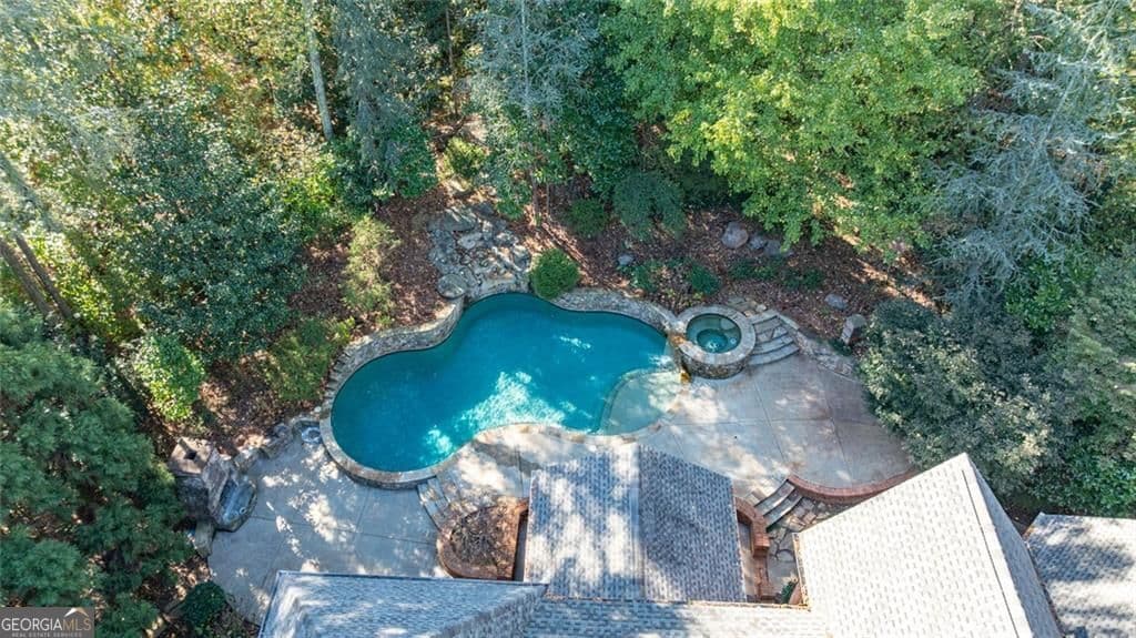 5 bedroom, 6 bathroom, 4,842 sq ft single family residence for sale at 2893 Thurleston Lane, Duluth, GA 30097 — photo 3