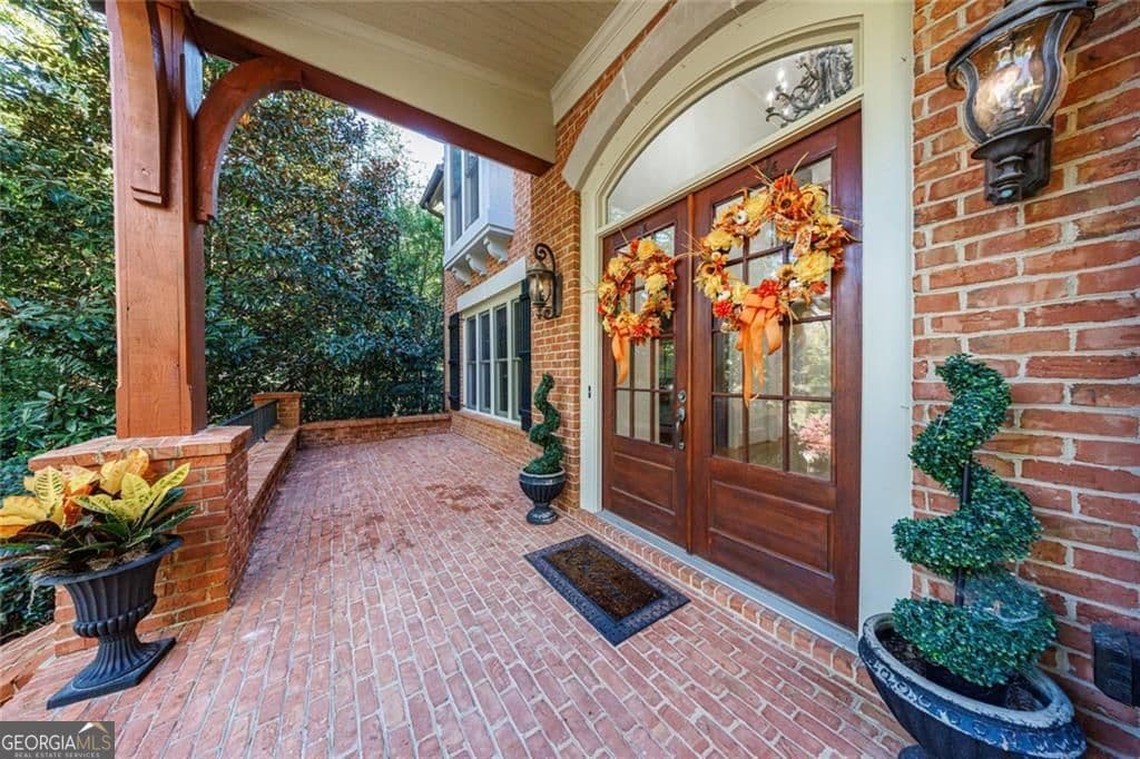 5 bedroom, 6 bathroom, 4,842 sq ft single family residence for sale at 2893 Thurleston Lane, Duluth, GA 30097 — photo 8