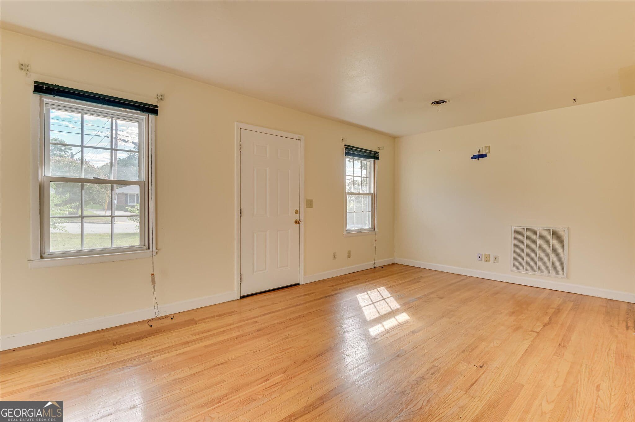 4 bedroom, 2 bathroom, 1,305 sq ft single family residence for sale at 2083 Hillsinger Road, Augusta, GA 30904 — photo 6