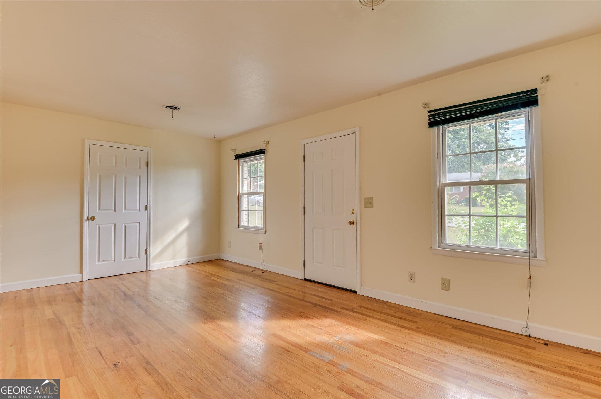 4 bedroom, 2 bathroom, 1,305 sq ft single family residence for sale at 2083 Hillsinger Road, Augusta, GA 30904 — photo 5