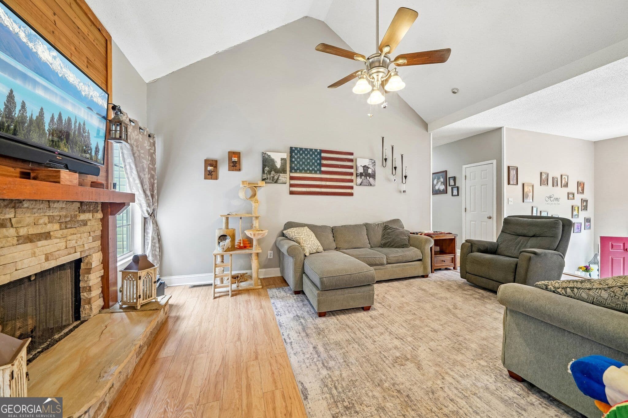 4 bedroom, 2 bathroom, 2,191 sq ft single family residence for sale at 130 Chesterfield Drive, Newnan, GA 30265 — photo 7