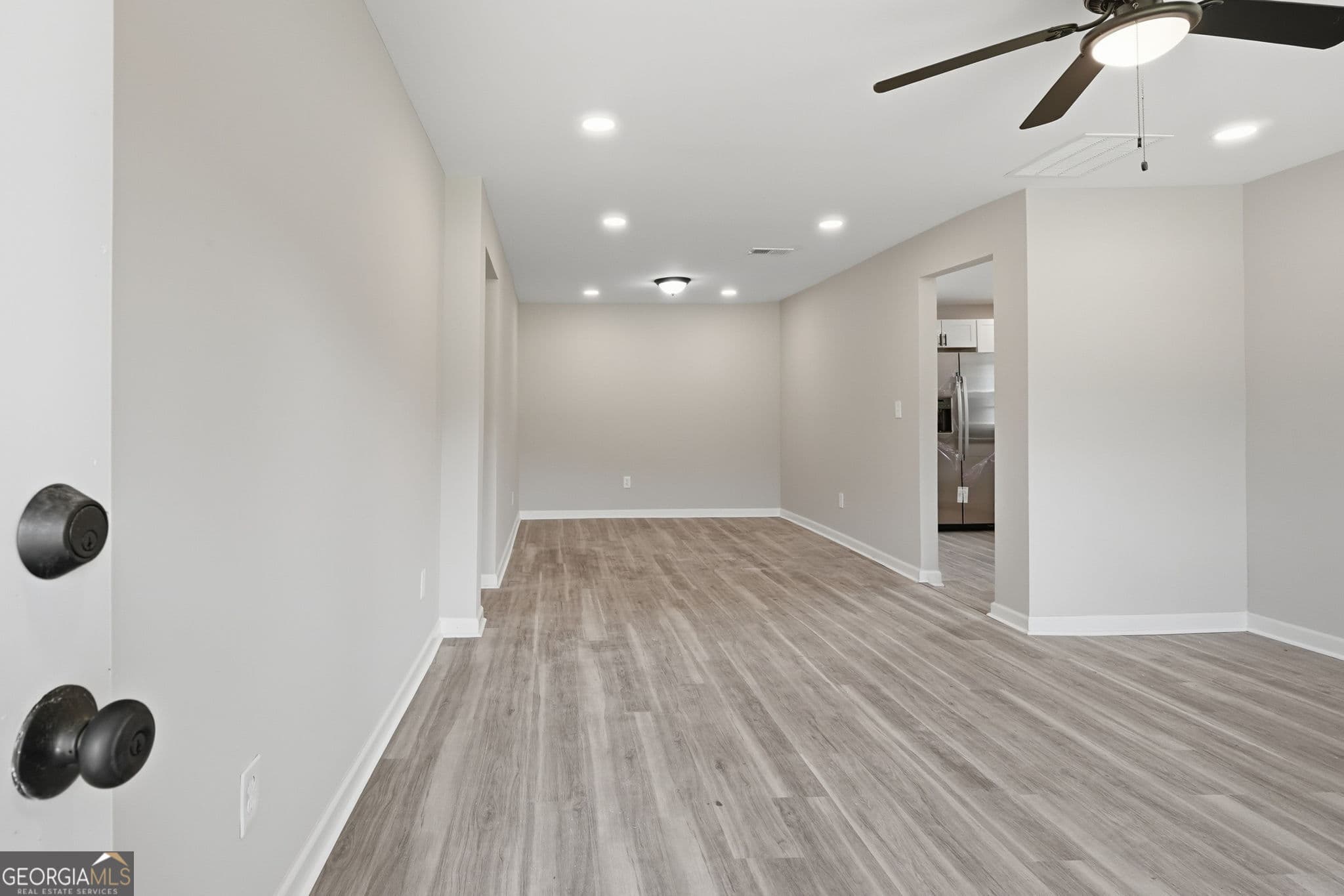 3 bedroom, 1 bathroom, 1,060 sq ft single family residence for sale at 1061 Highway 3, Hampton, GA 30228 — photo 7