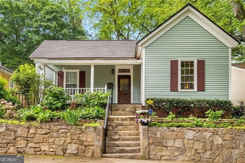2 bedroom, 2 bathroom single family residence sold at 865 Ashland Avenue, Atlanta, GA 30307