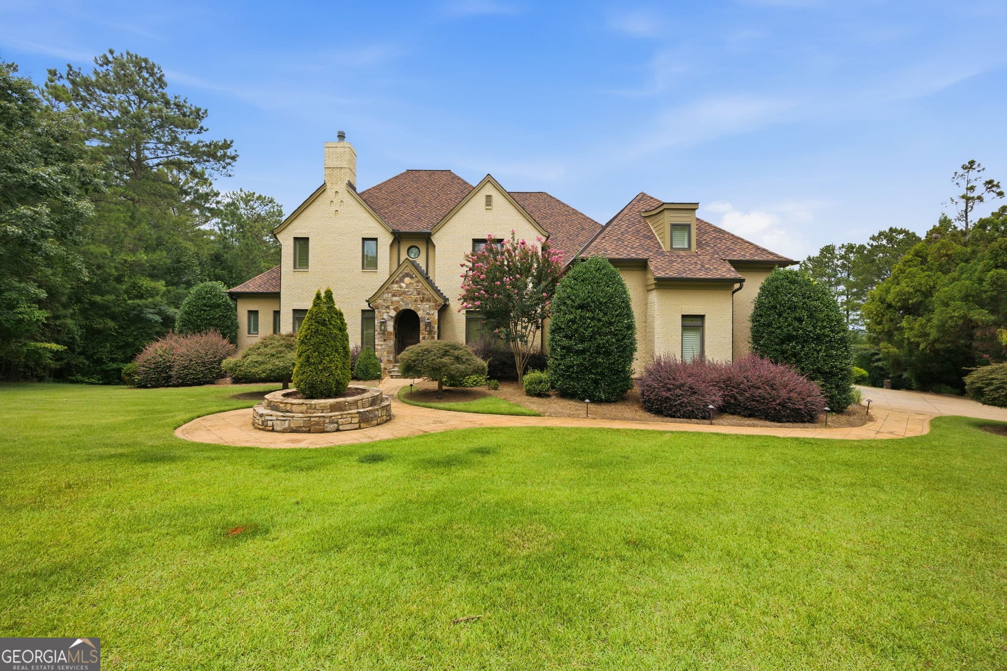 5 bedroom, 6.5 bathroom, 10,160 sq ft single family residence for sale at 110 Fairway Run, Forsyth, GA 31029 — photo 2