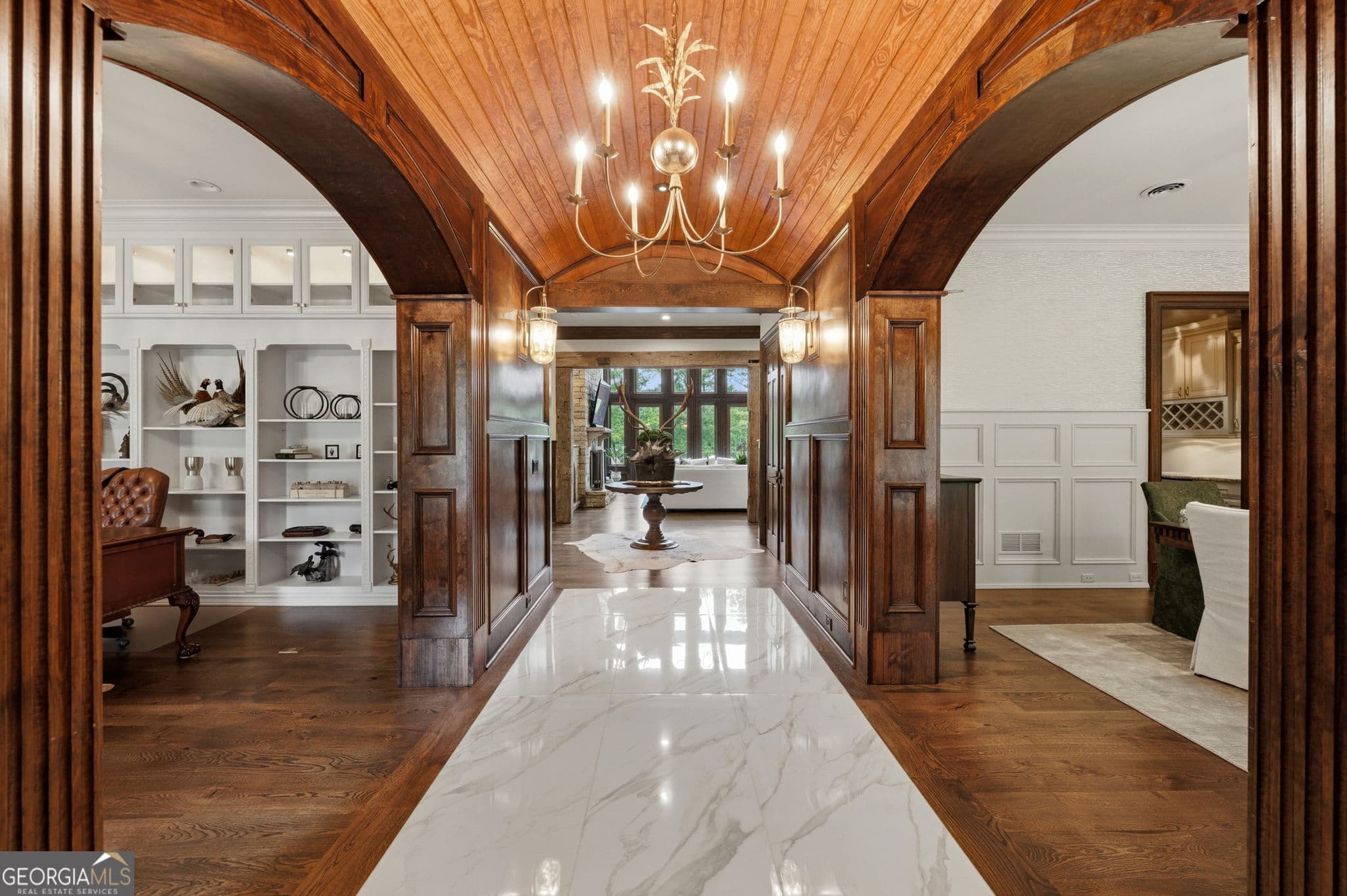 5 bedroom, 6.5 bathroom, 10,160 sq ft single family residence for sale at 110 Fairway Run, Forsyth, GA 31029 — photo 5
