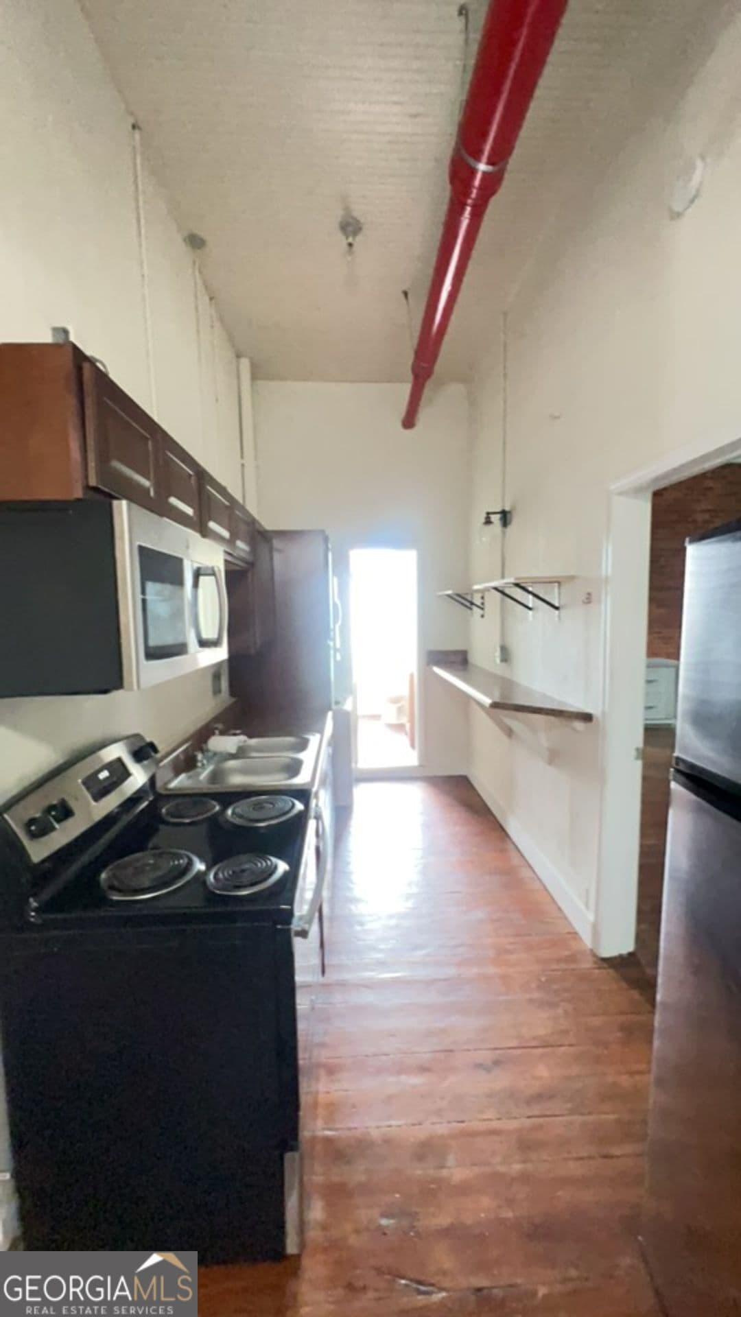 3 bedroom, 1 bathroom, 1,000 sq ft loft,apartment for rent at 208 Adamson Square UNIT A, Carrollton, GA 30117 for $1,425 a month — photo 6