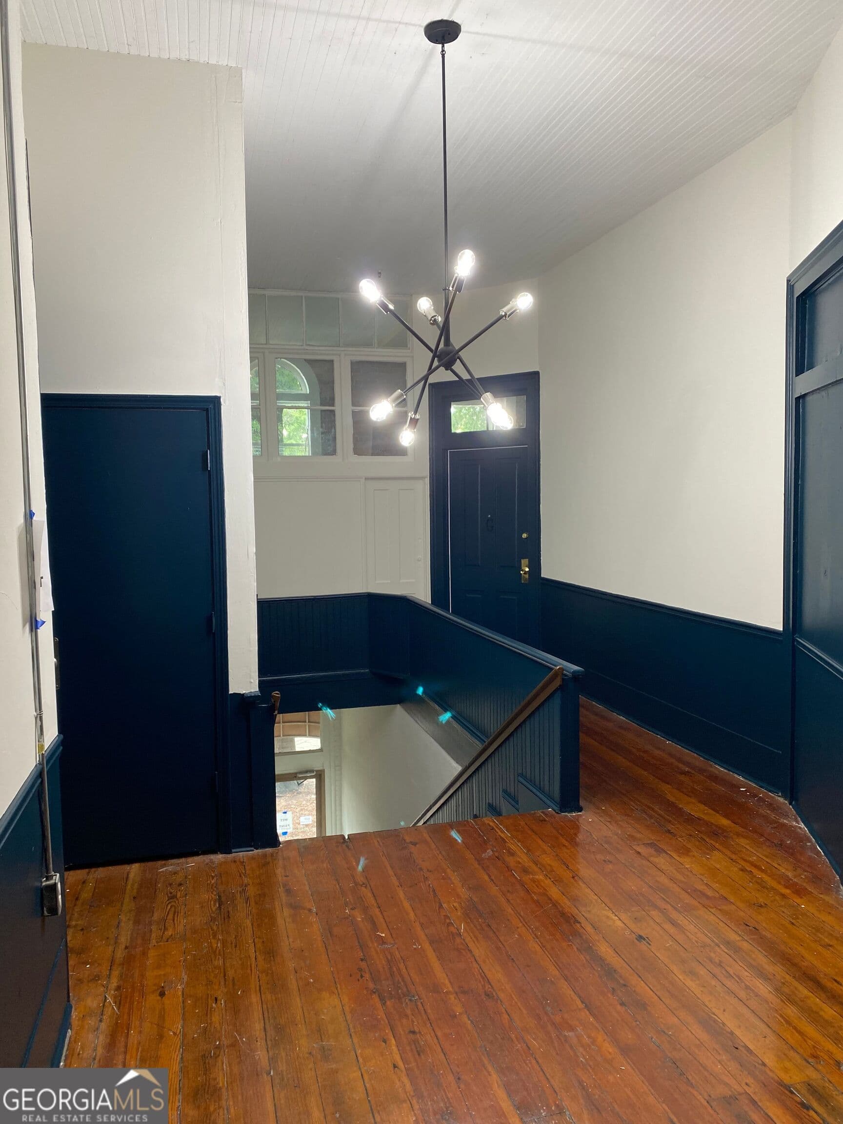 3 bedroom, 1 bathroom, 1,000 sq ft loft,apartment for rent at 208 Adamson Square UNIT A, Carrollton, GA 30117 for $1,425 a month — photo 1 of 10