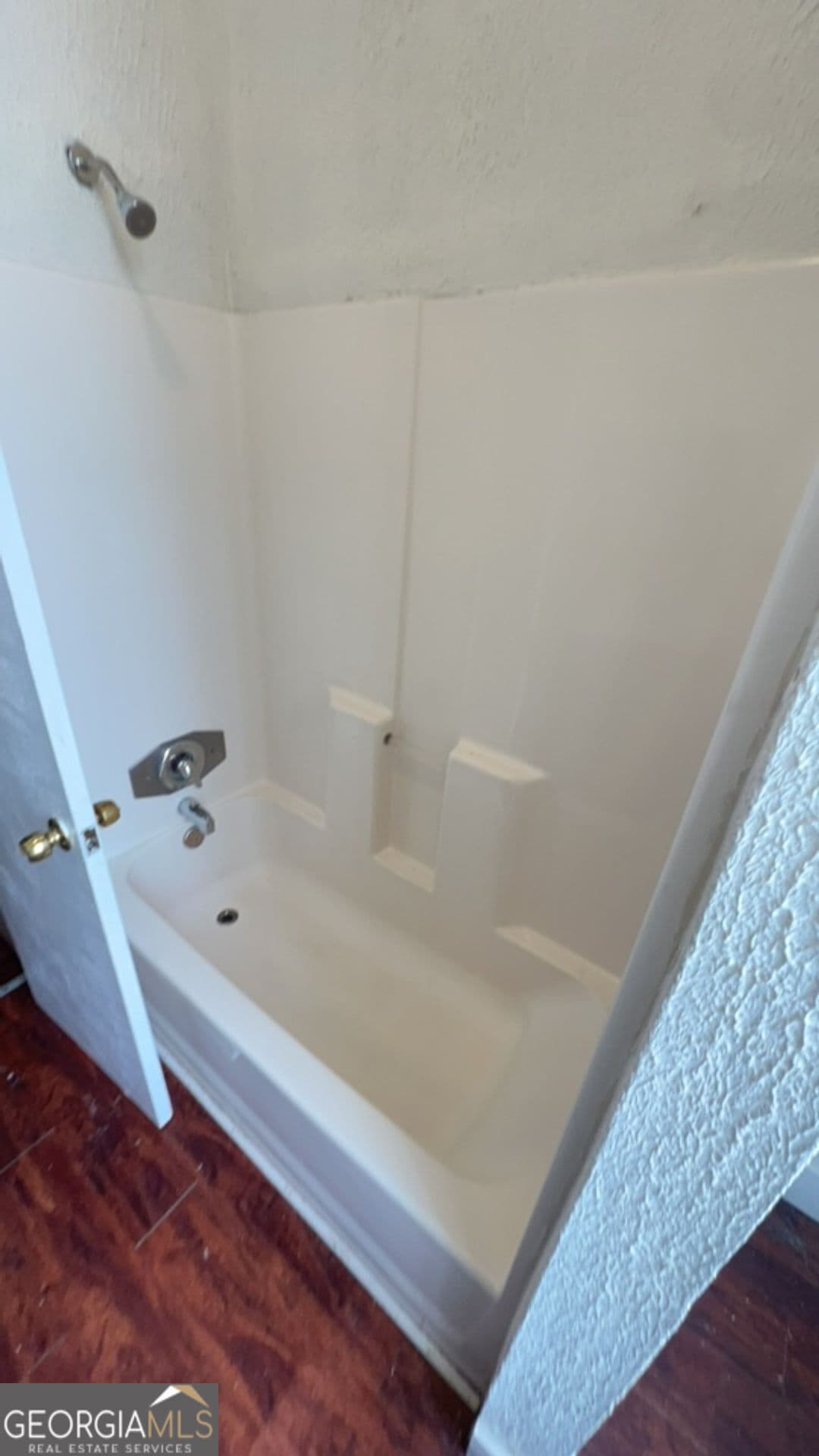 3 bedroom, 1 bathroom, 1,000 sq ft loft,apartment for rent at 208 Adamson Square UNIT A, Carrollton, GA 30117 for $1,425 a month — photo 4