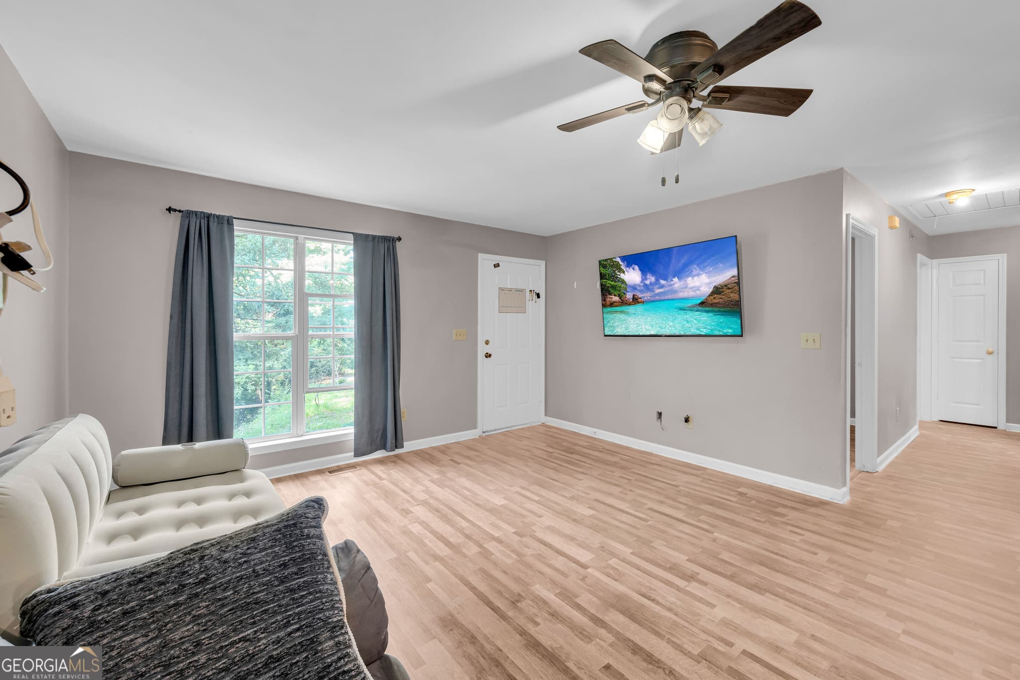 2 bedroom, 1.5 bathroom, 1,116 sq ft single family residence for sale at 549 Travaden Trail, Hiawassee, GA 30546 — photo 5