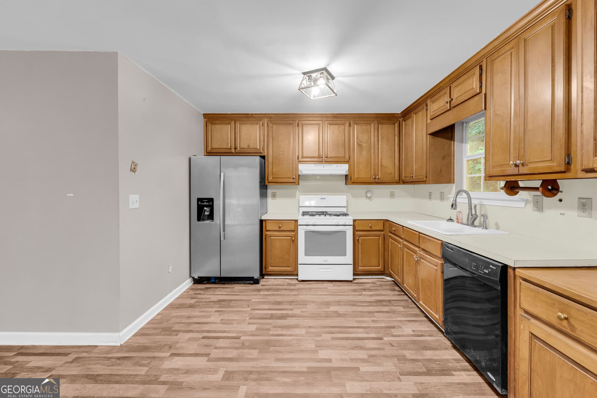 2 bedroom, 1.5 bathroom, 1,116 sq ft single family residence for sale at 549 Travaden Trail, Hiawassee, GA 30546 — photo 8