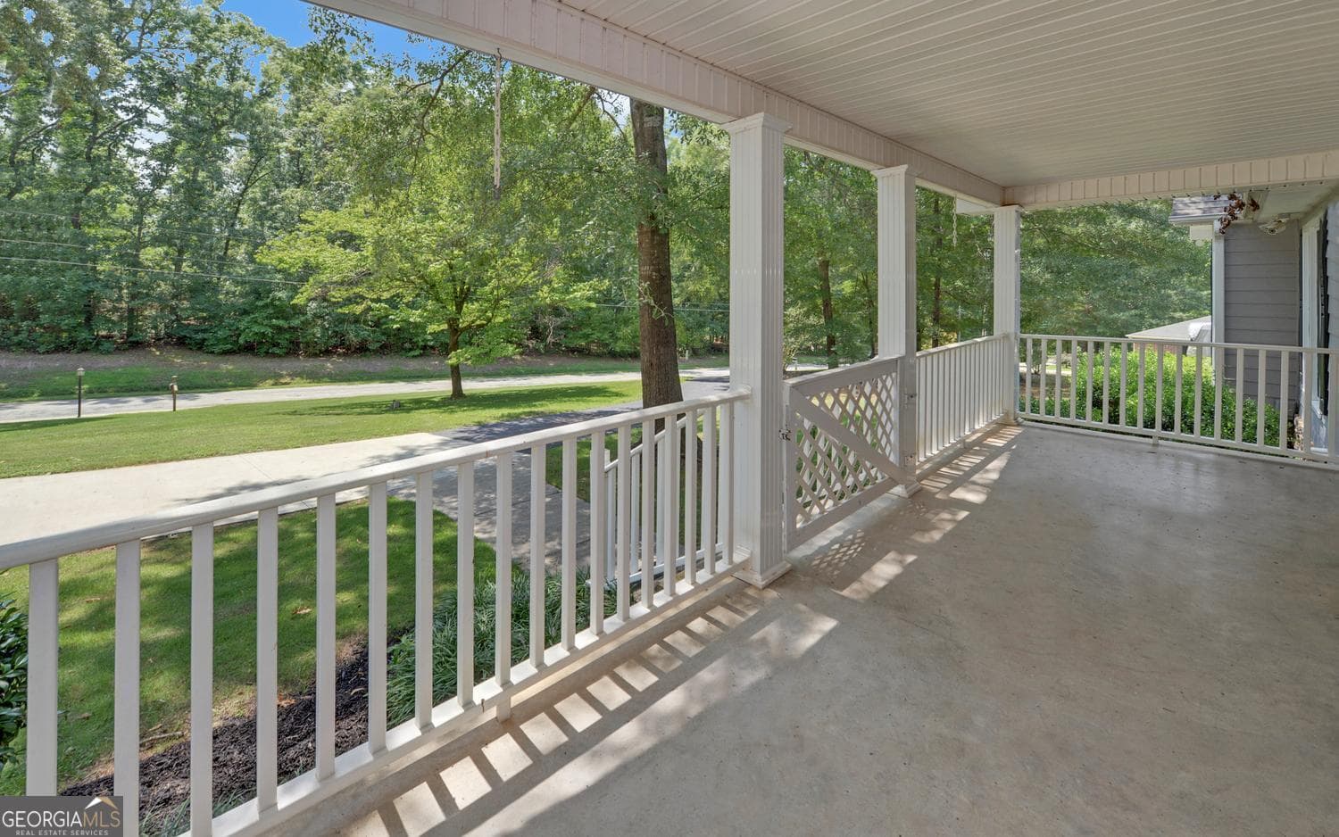 3 bedroom, 4 bathroom, 3,133 sq ft single family residence for sale at 567 Cedar Pond Road, Hartwell, GA 30643 — photo 2