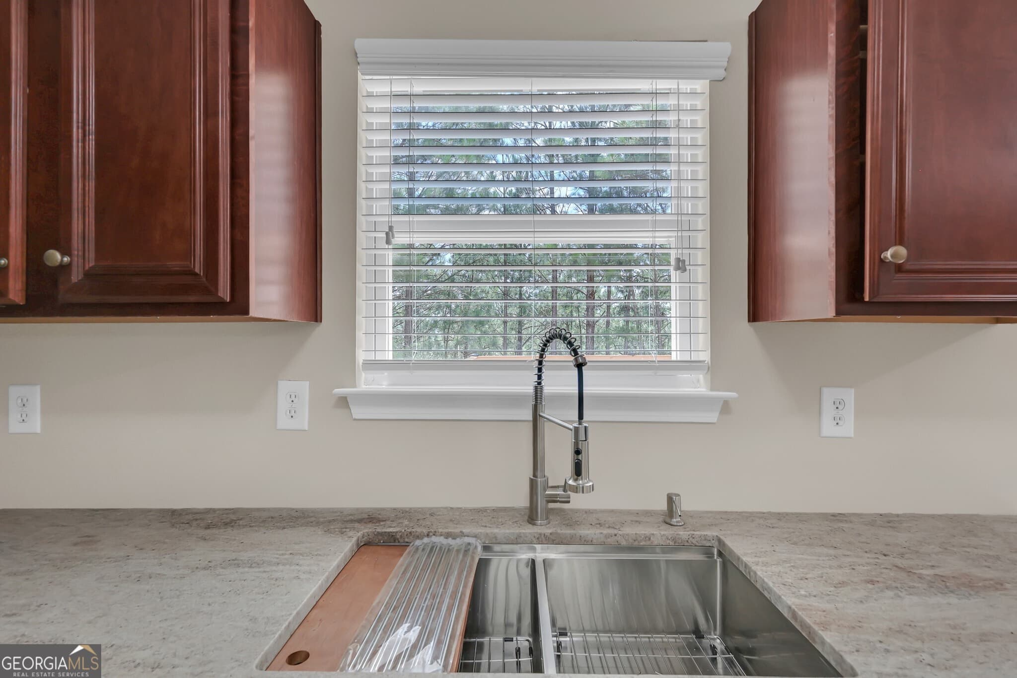 4 bedroom, 2.5 bathroom, 2,142 sq ft single family residence for sale at 4213 Sitka Drive, Douglasville, GA 30135 — photo 9