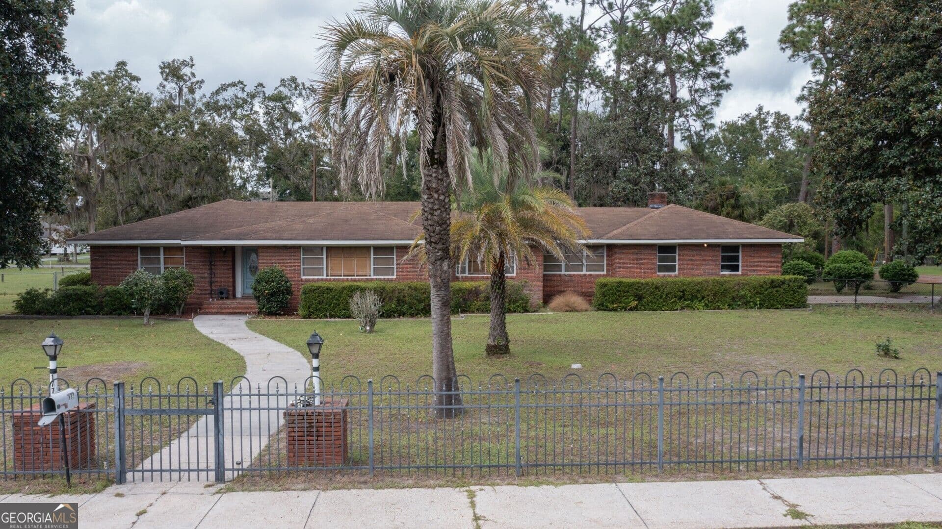 3 bedroom, 2 bathroom, 2,577 sq ft single family residence for sale at 177 Pinewood Street, Folkston, GA 31537