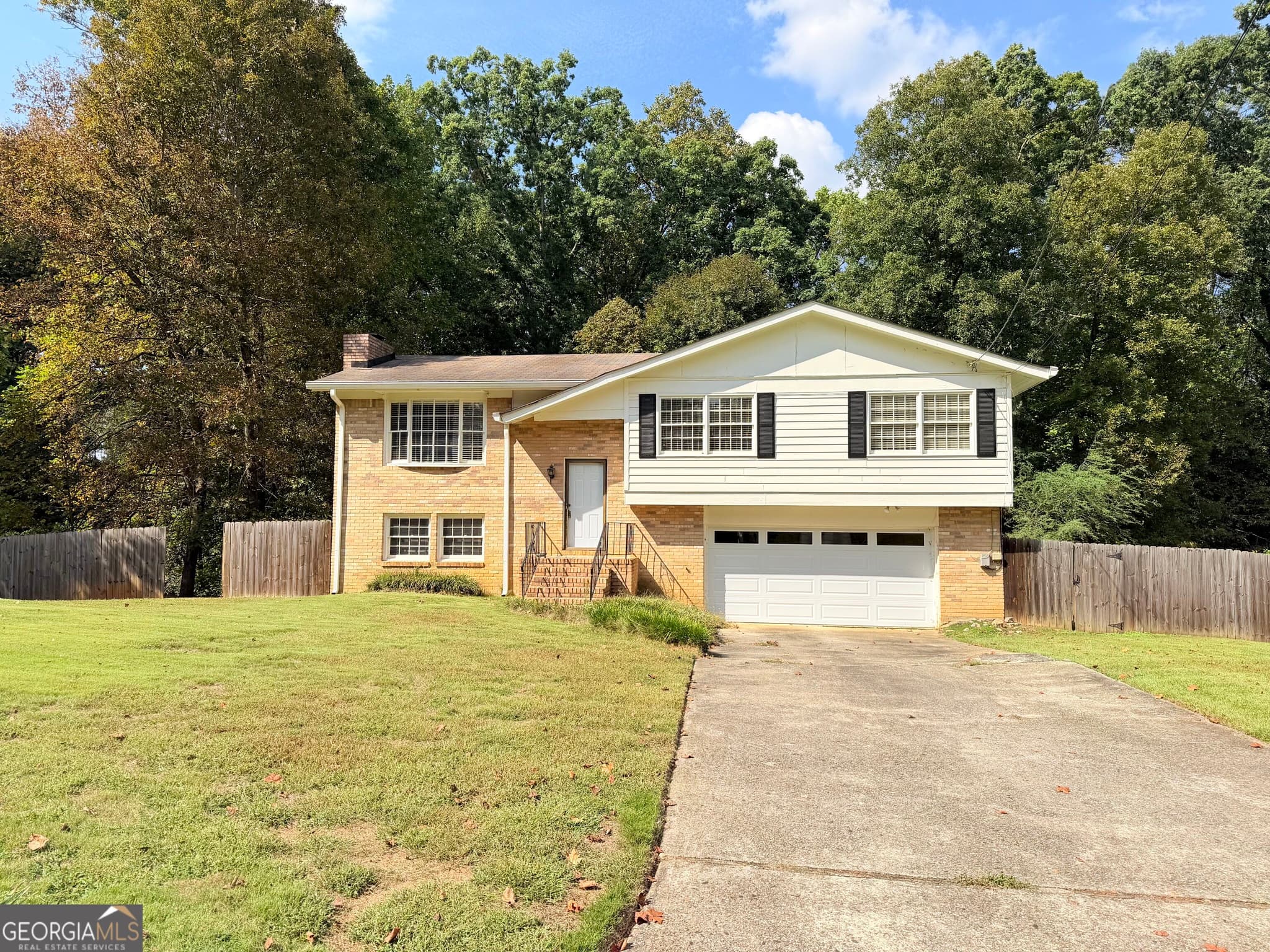 4 bedroom, 2.5 bathroom, 2,552 sq ft single family residence for rent at 3272 Ann Road, Smyrna, GA 30080 for $2,100 a month — photo 1 of 20