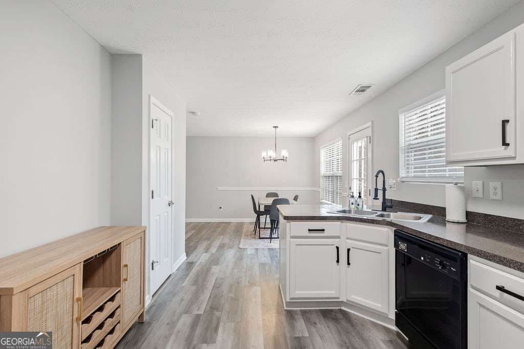 3 bedroom, 2.5 bathroom, 1,768 sq ft single family residence for sale at 59 Belmont Park Drive, Newnan, GA 30263 — photo 7